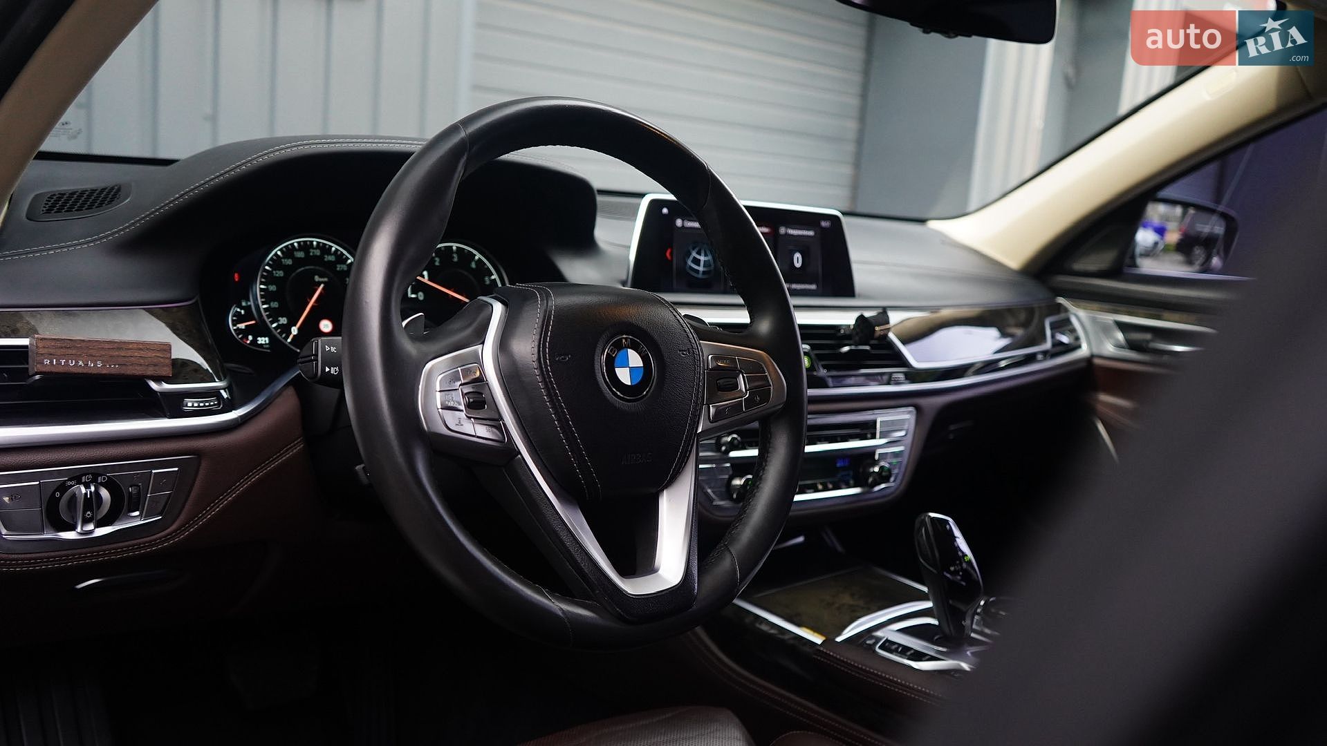 BMW 7 Series 2016 VIN WBA7E2C51GG738763 фото оголошення 17 з 37