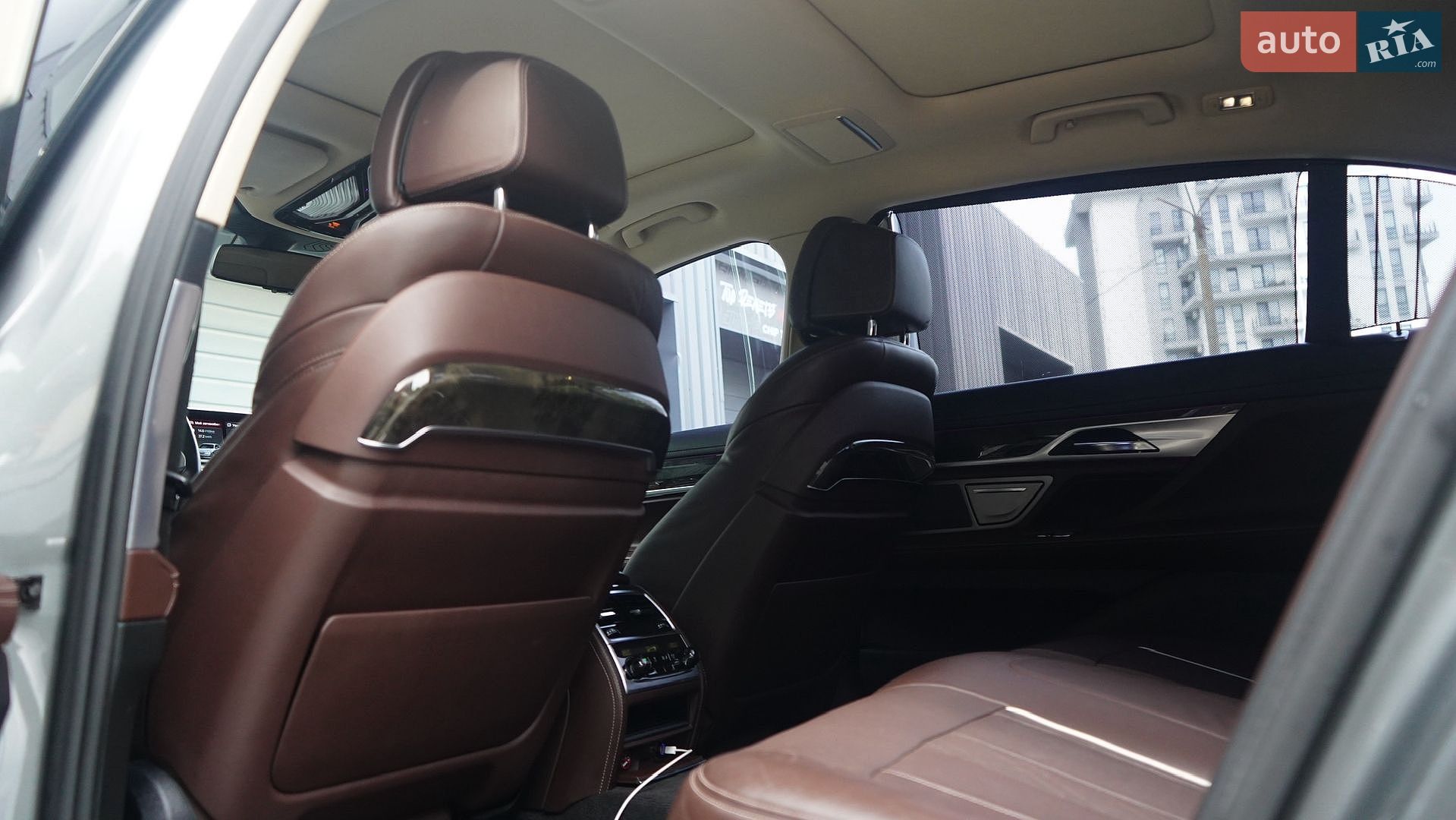 BMW 7 Series 2016 VIN WBA7E2C51GG738763 фото оголошення 29 з 37