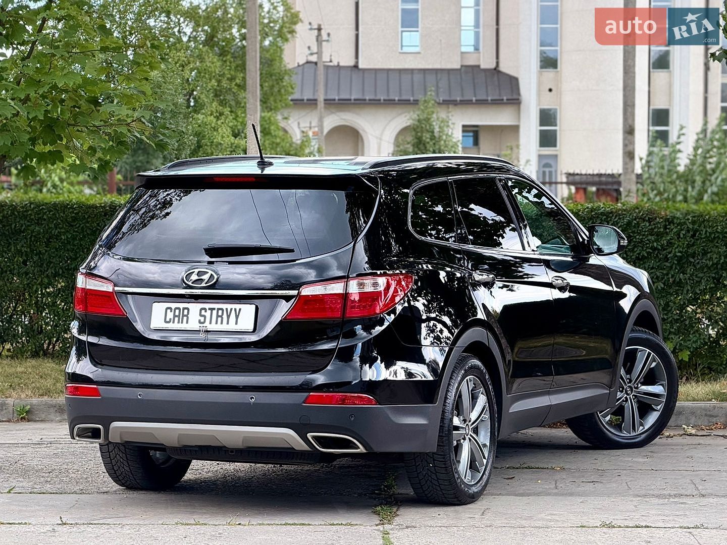 Hyundai Grand Santa Fe 2015 VIN KMHSR81XDGU145713 фото оголошення 4 з 73