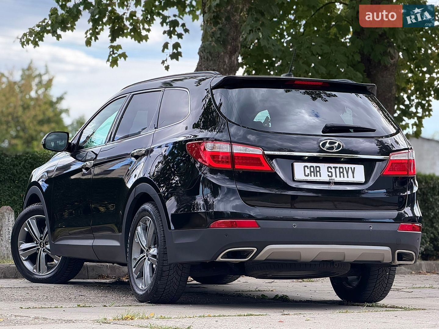 Hyundai Grand Santa Fe 2015 VIN KMHSR81XDGU145713 фото оголошення 25 з 73