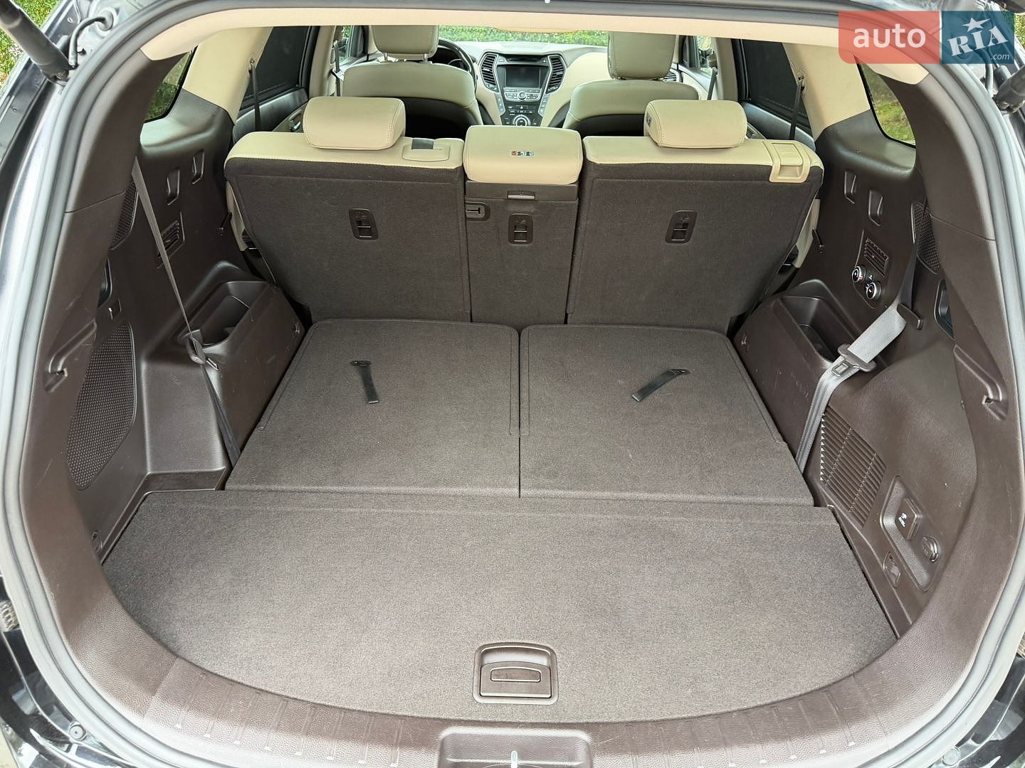Hyundai Grand Santa Fe 2015 VIN KMHSR81XDGU145713 фото оголошення 50 з 73