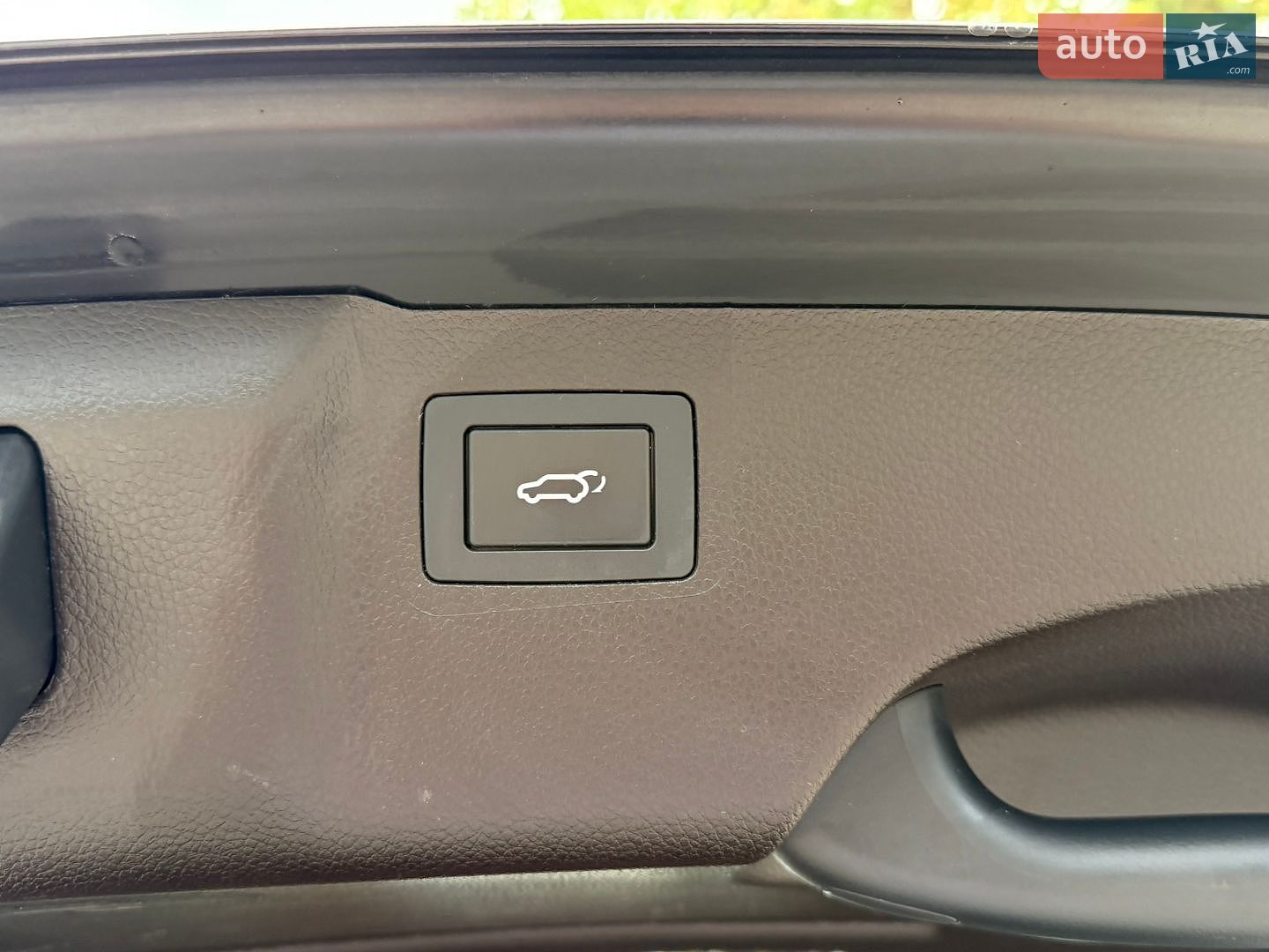 Hyundai Grand Santa Fe 2015 VIN KMHSR81XDGU145713 фото оголошення 53 з 73