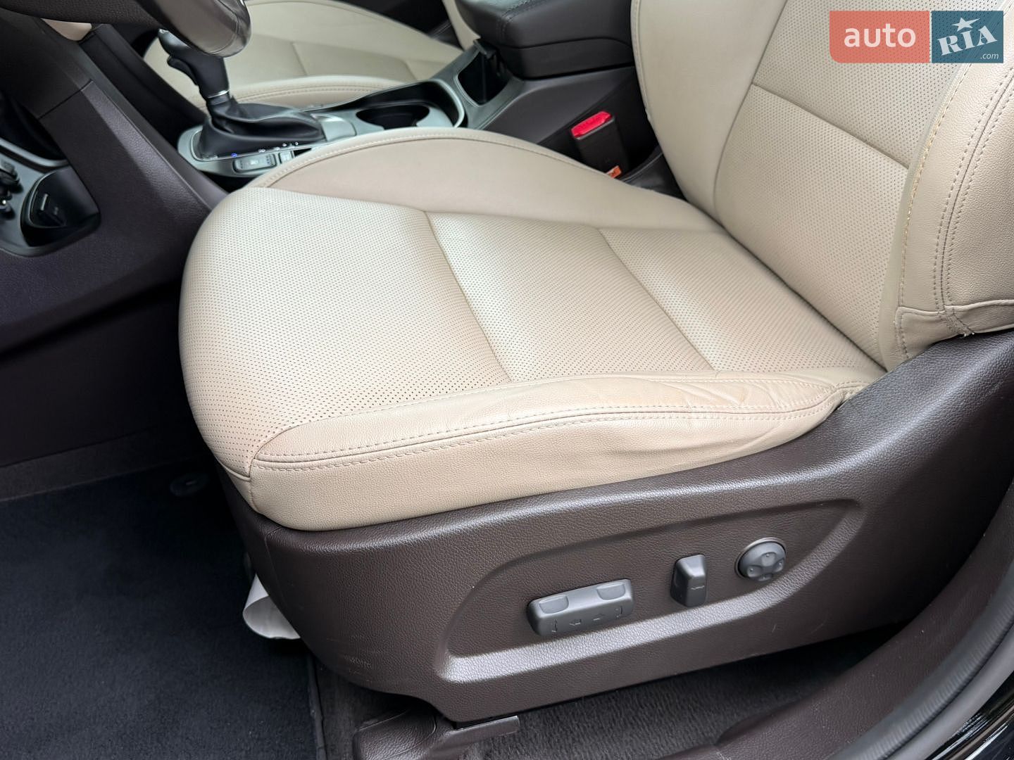 Hyundai Grand Santa Fe 2015 VIN KMHSR81XDGU145713 фото оголошення 60 з 73