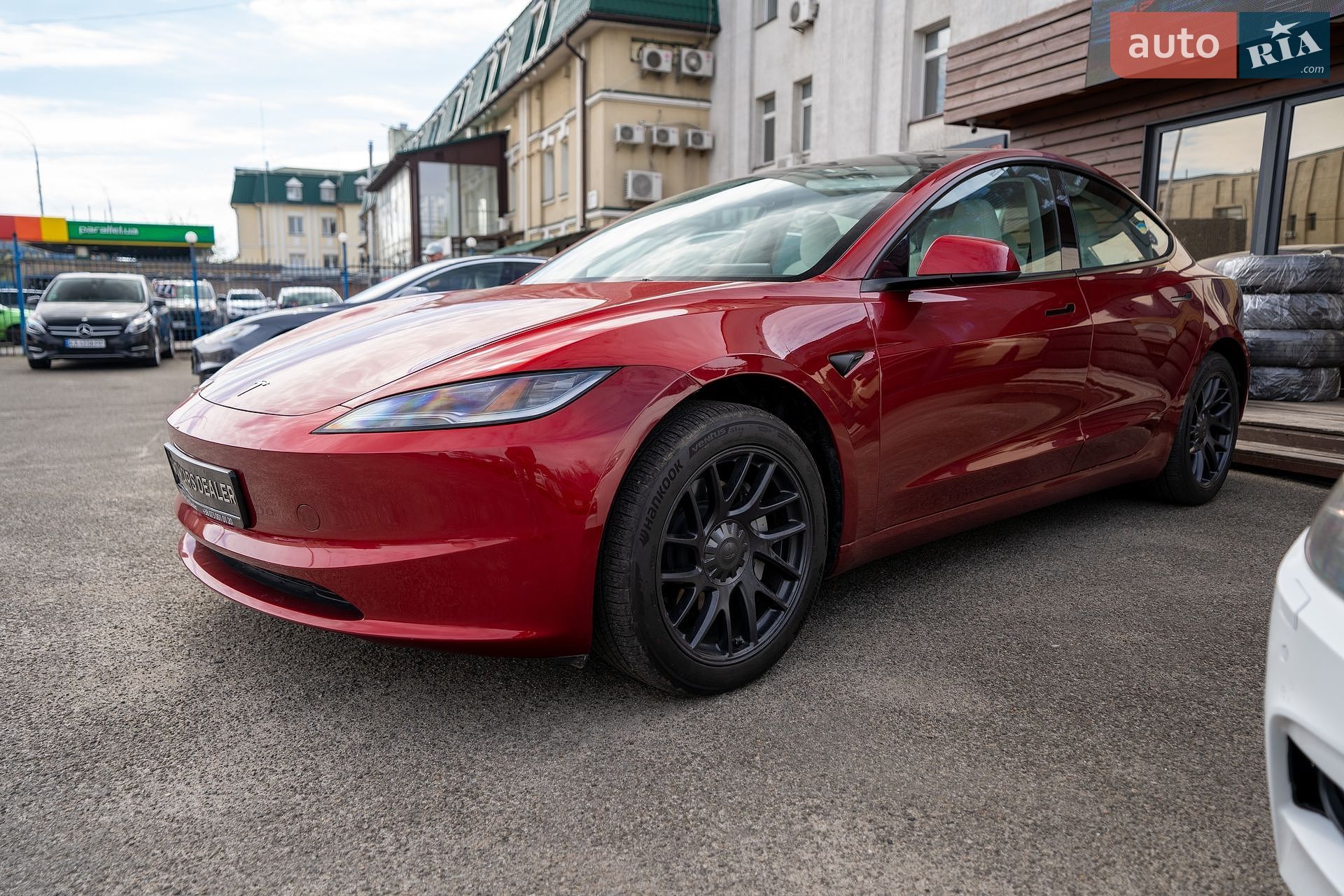 Tesla Model 3 2024 VIN 5YJ3E1EB0RF766713 фото оголошення 3 з 31