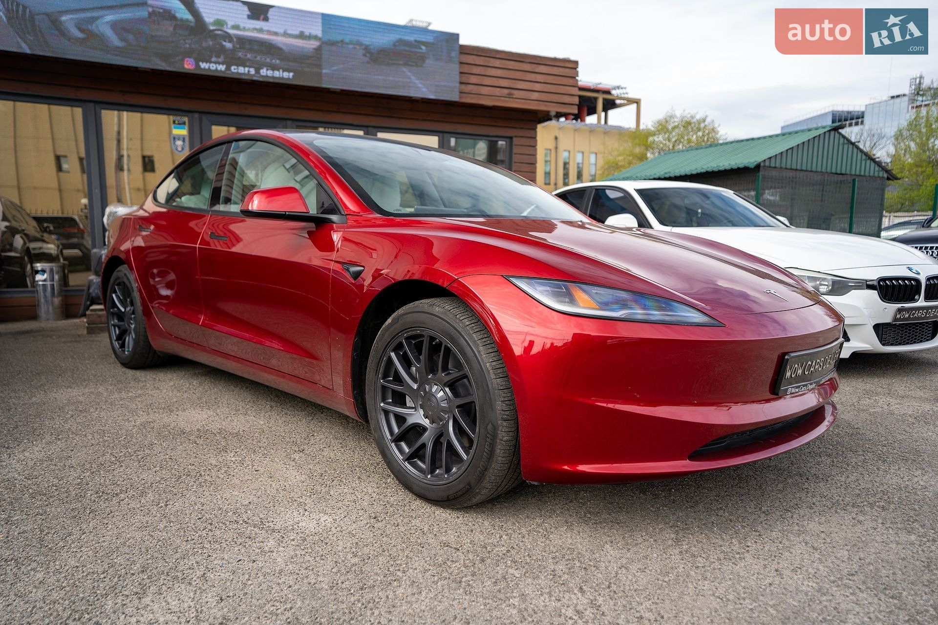 Tesla Model 3 2024 VIN 5YJ3E1EB0RF766713 фото оголошення 4 з 31