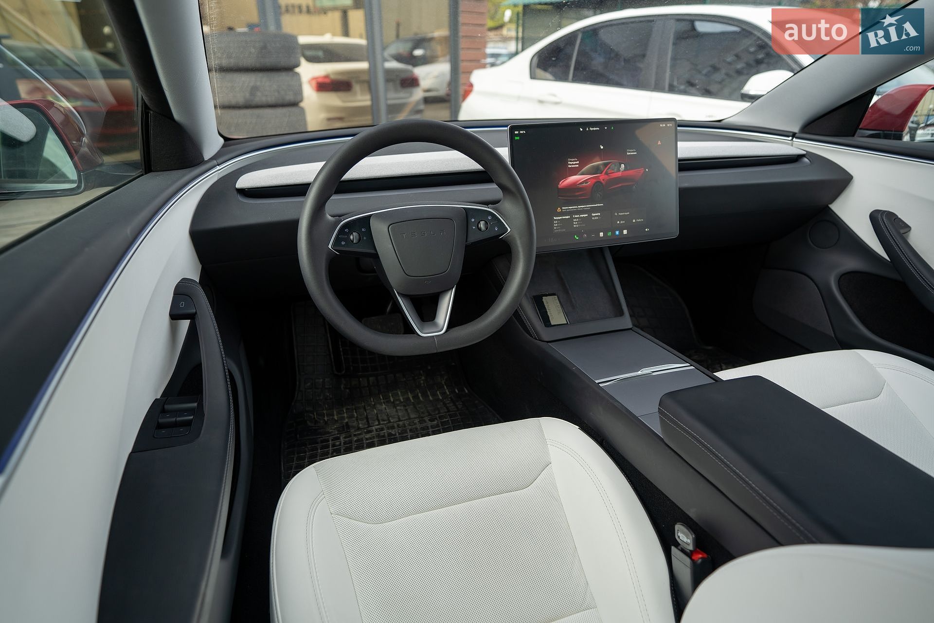 Tesla Model 3 2024 VIN 5YJ3E1EB0RF766713 фото оголошення 17 з 31