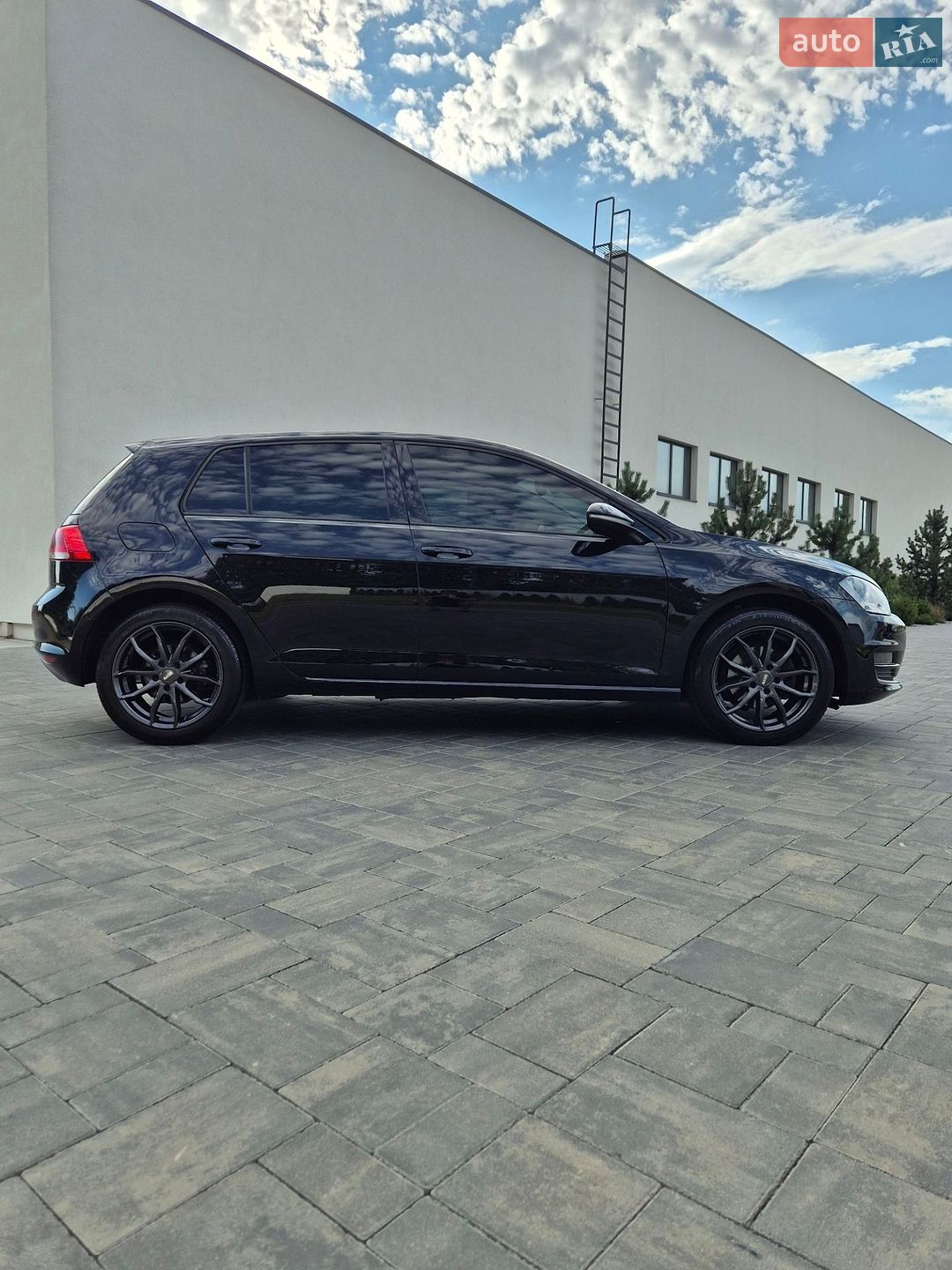 Volkswagen Golf 2014 VIN WVWZZZAUZEW155636 фото оголошення 2 з 30