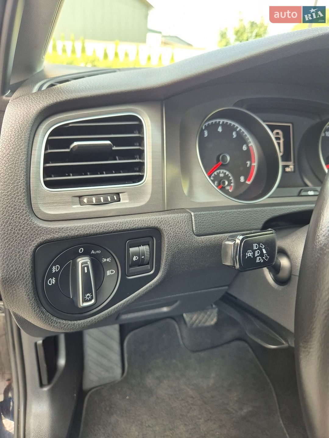 Volkswagen Golf 2014 VIN WVWZZZAUZEW155636 фото оголошення 12 з 30