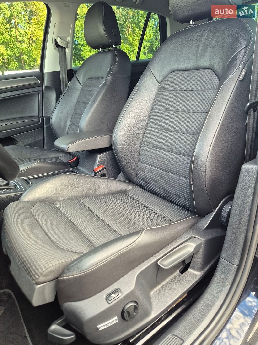 Volkswagen Golf 2014 VIN WVWZZZAUZEW155636 фото оголошення 11 з 30