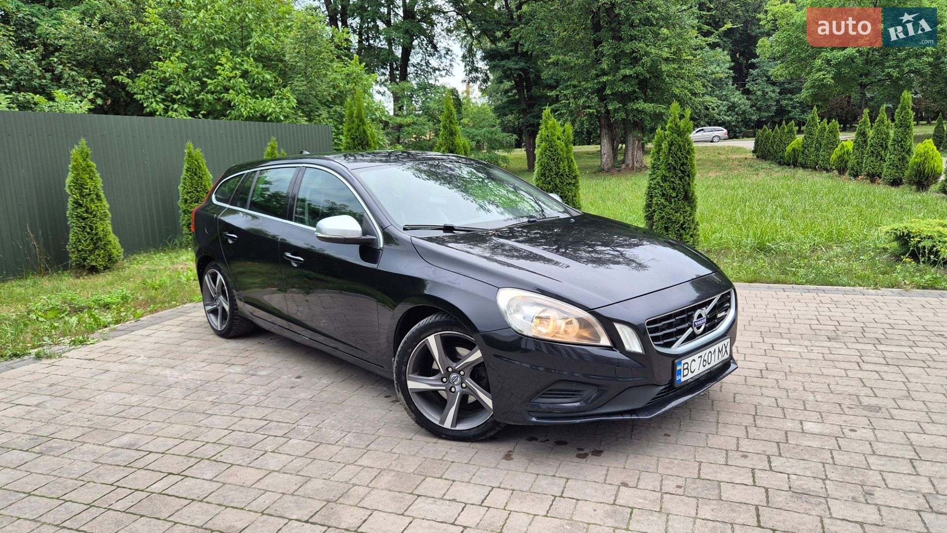 Volvo V60 2011 VIN YV1FW84A1C1058311 фото оголошення 2 з 65