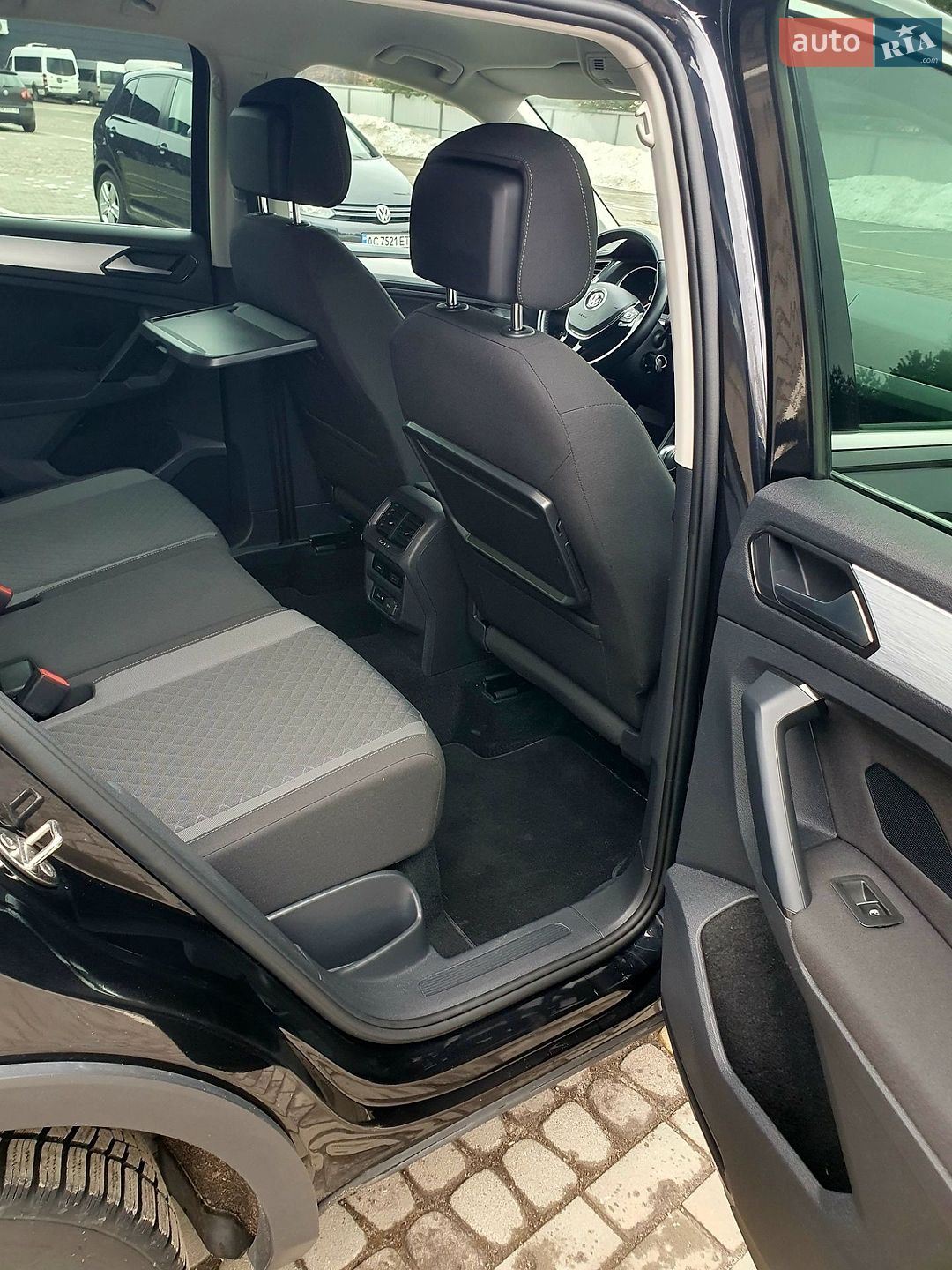 Volkswagen Tiguan 2017 VIN WVGZZZ5NZJW313602 фото оголошення 16 з 40
