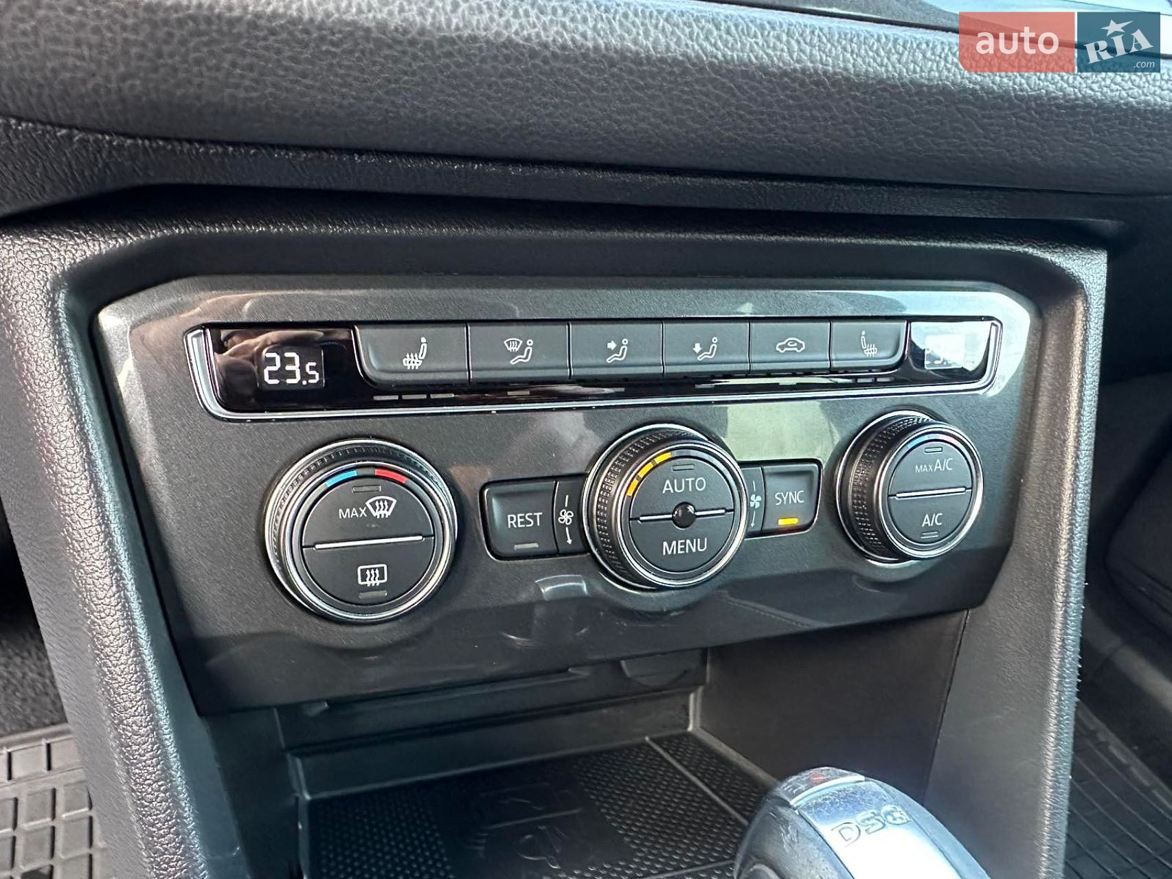 Volkswagen Tiguan 2017 VIN WVGZZZ5NZJW313602 фото оголошення 26 з 40