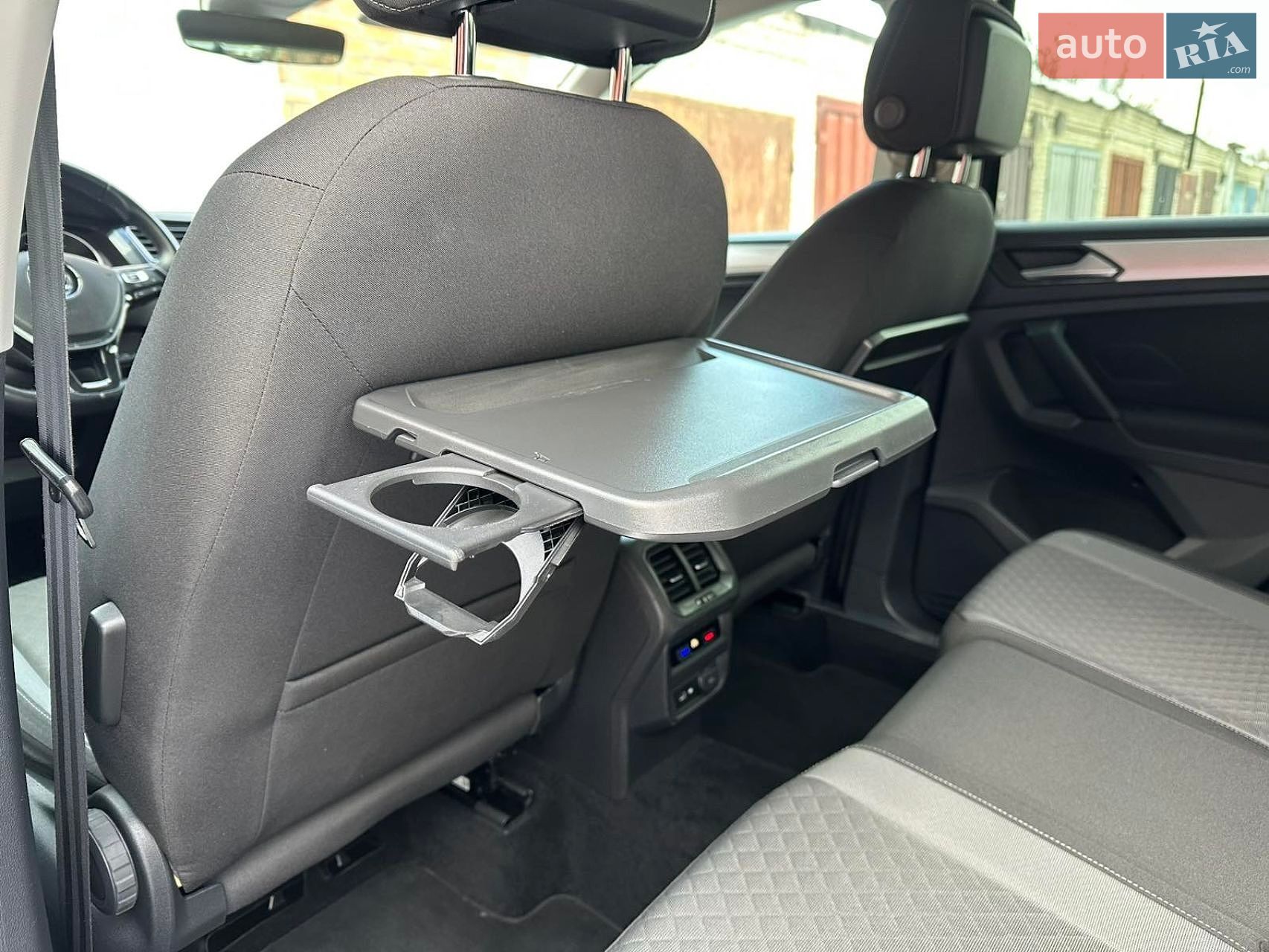 Volkswagen Tiguan 2017 VIN WVGZZZ5NZJW313602 фото оголошення 40 з 40