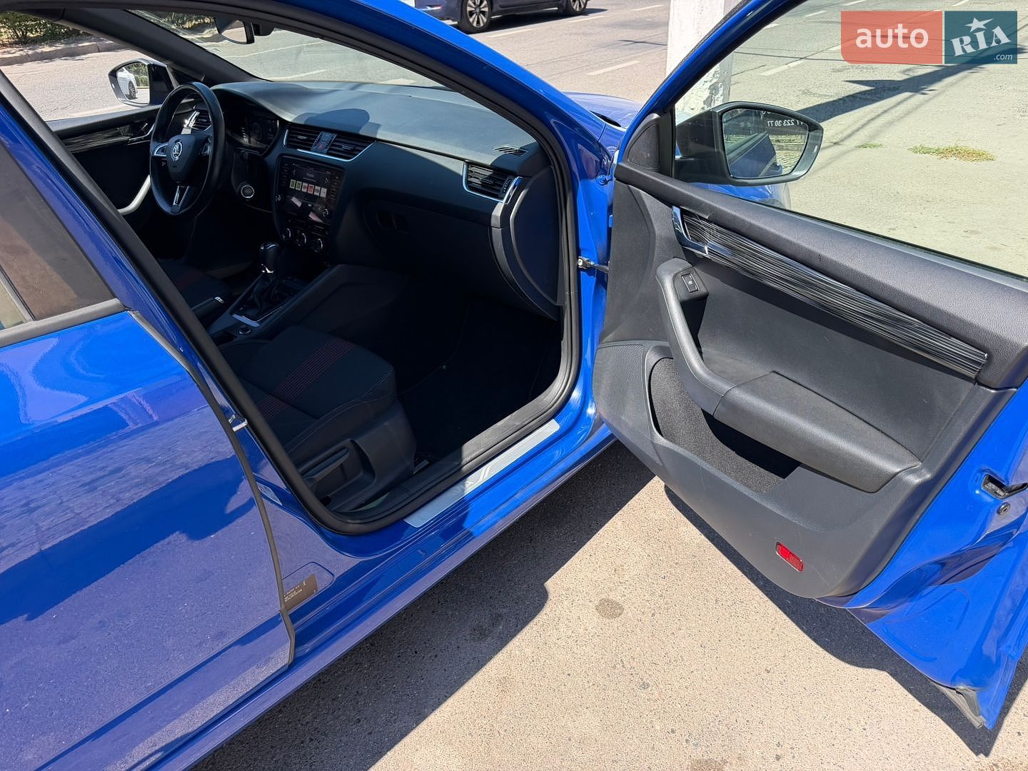 Skoda Octavia 2019 VIN TMBJJ7NEXL0033106 фото оголошення 11 з 25