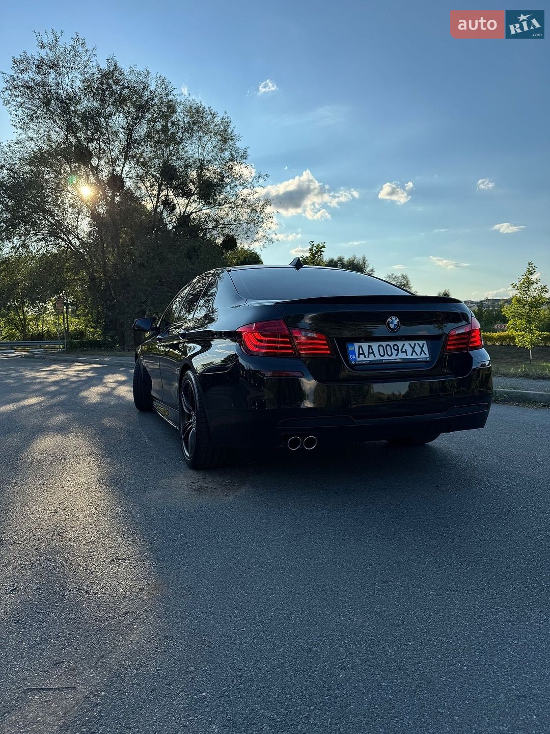 BMW 5 Series 2015 VIN WBA5A5C52GD529683 фото оголошення 4 з 37