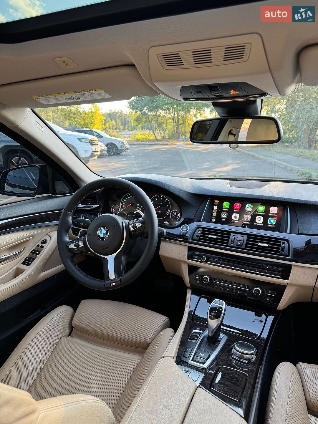 BMW 5 Series 2015 VIN WBA5A5C52GD529683 фото оголошення 12 з 37