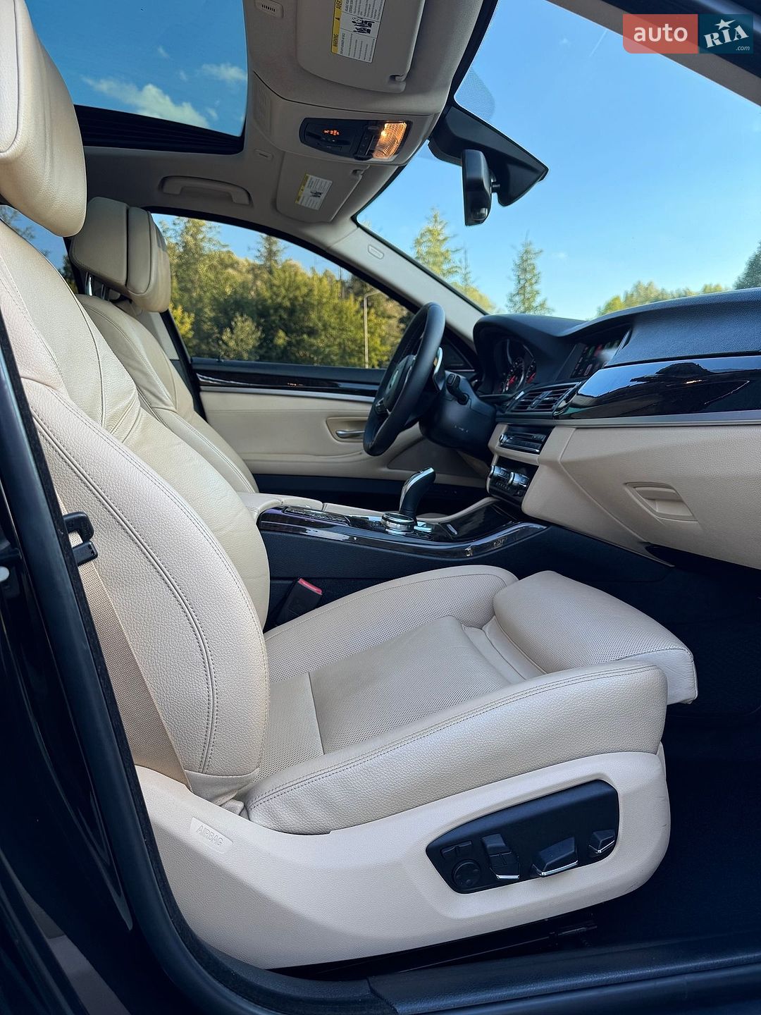 BMW 5 Series 2015 VIN WBA5A5C52GD529683 фото оголошення 17 з 37