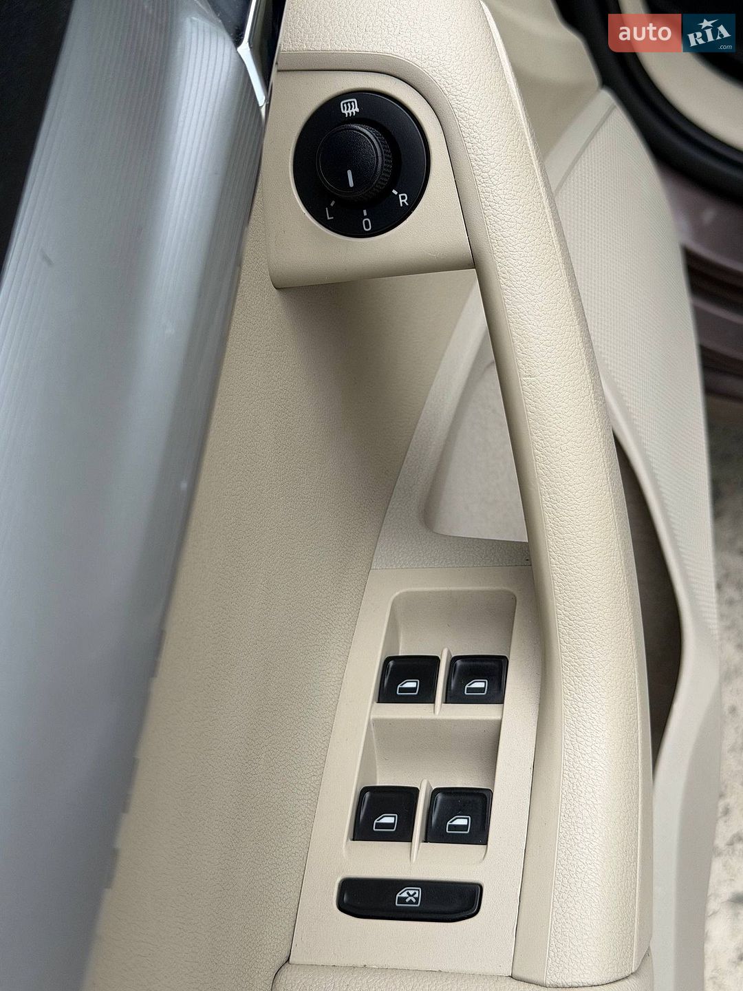 Skoda Octavia 2013 VIN TMBJJ7NE0E0079157 фото оголошення 20 з 46