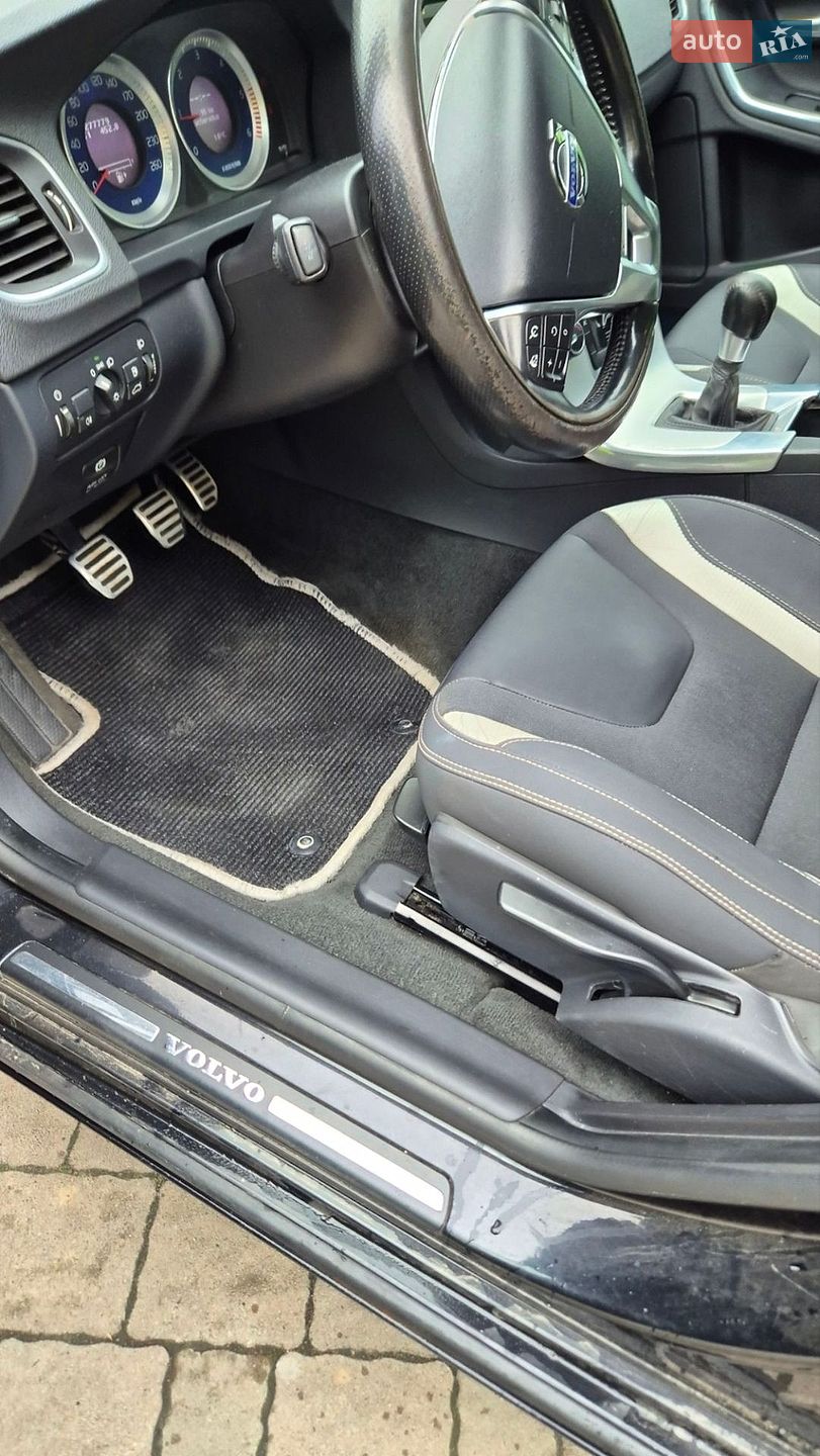 Volvo V60 2011 VIN YV1FW84A1C1058311 фото оголошення 33 з 65