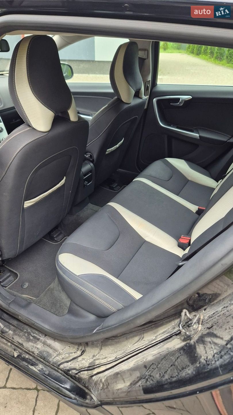 Volvo V60 2011 VIN YV1FW84A1C1058311 фото оголошення 37 з 65