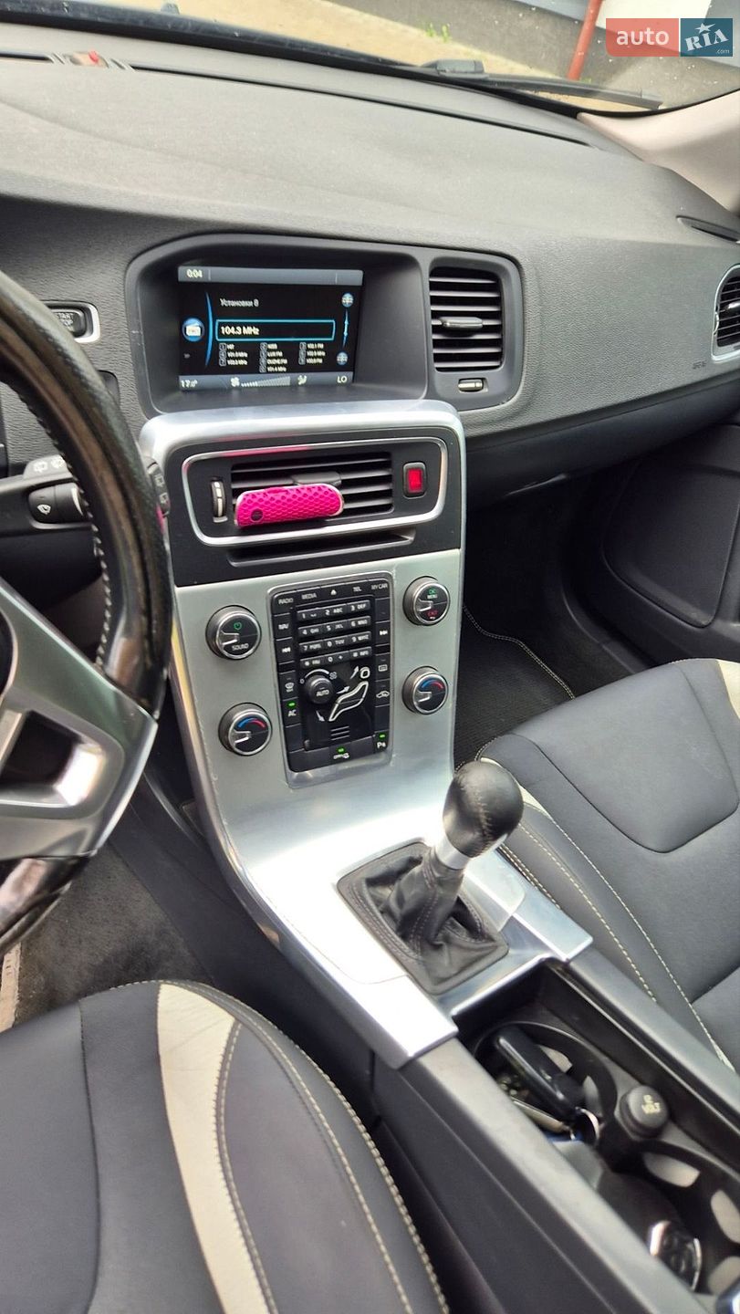 Volvo V60 2011 VIN YV1FW84A1C1058311 фото оголошення 36 з 65