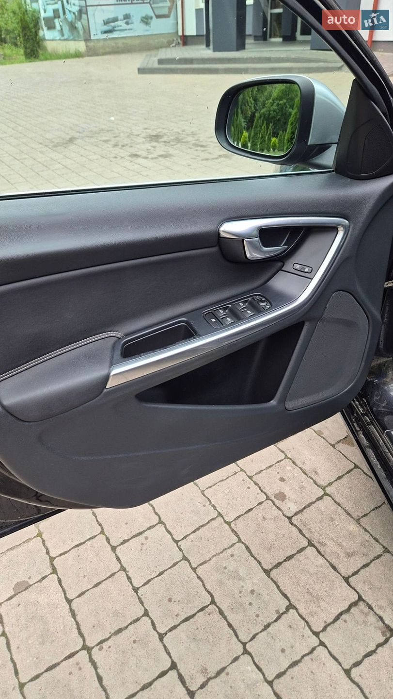 Volvo V60 2011 VIN YV1FW84A1C1058311 фото оголошення 31 з 65
