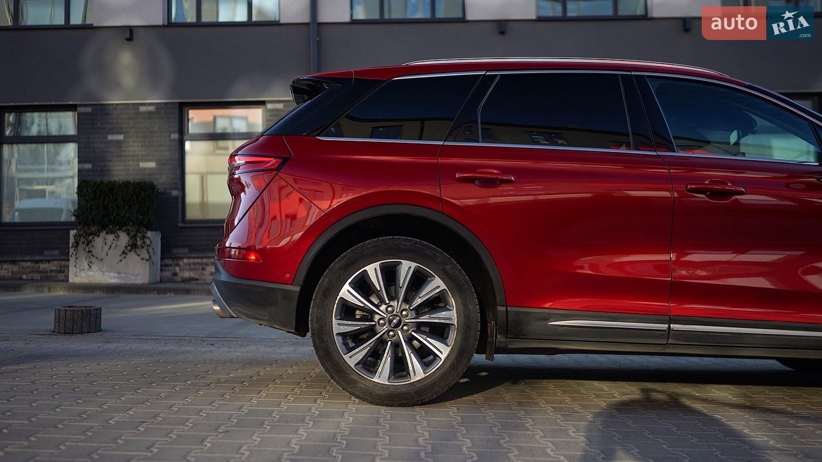 Lincoln Corsair 2020 VIN 5LMCJ2D92LUL11689 фото оголошення 6 з 52
