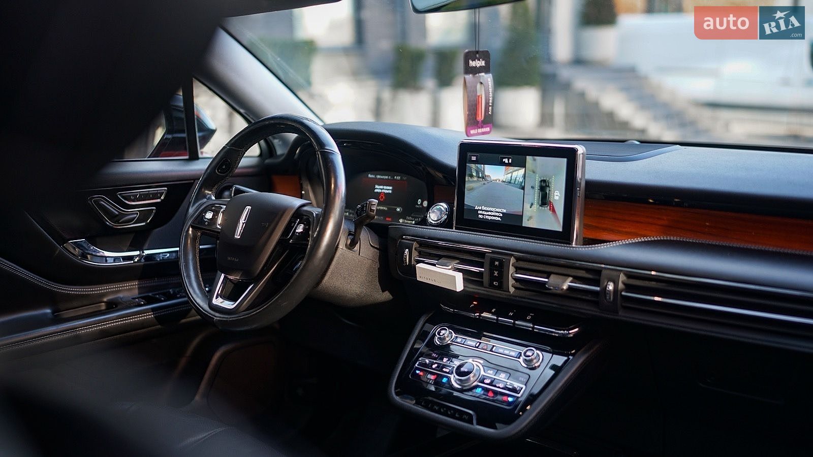 Lincoln Corsair 2020 VIN 5LMCJ2D92LUL11689 фото оголошення 22 з 52