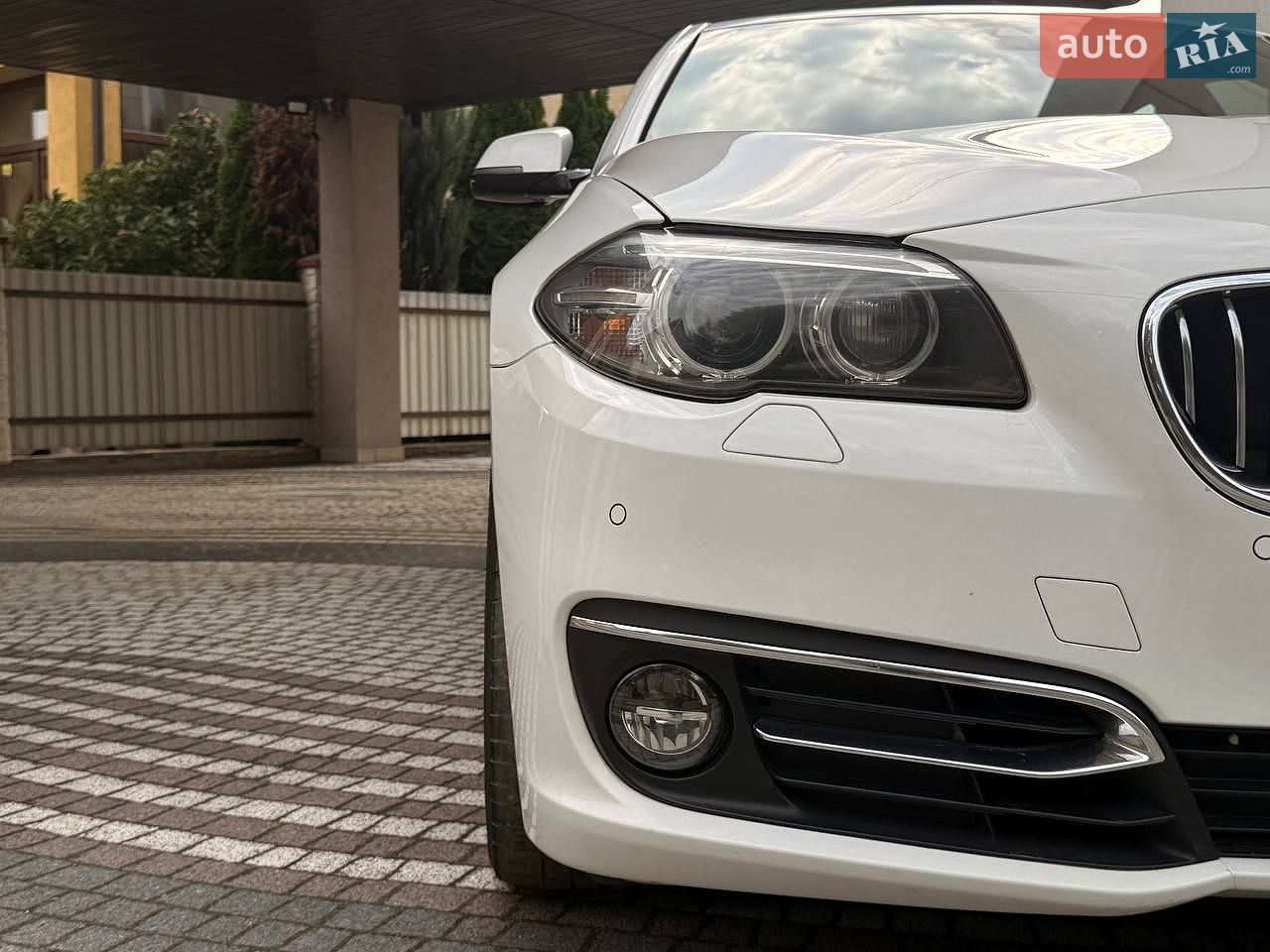 BMW 5 Series 2014 VIN WBA5C91040D461997 фото оголошення 6 з 31