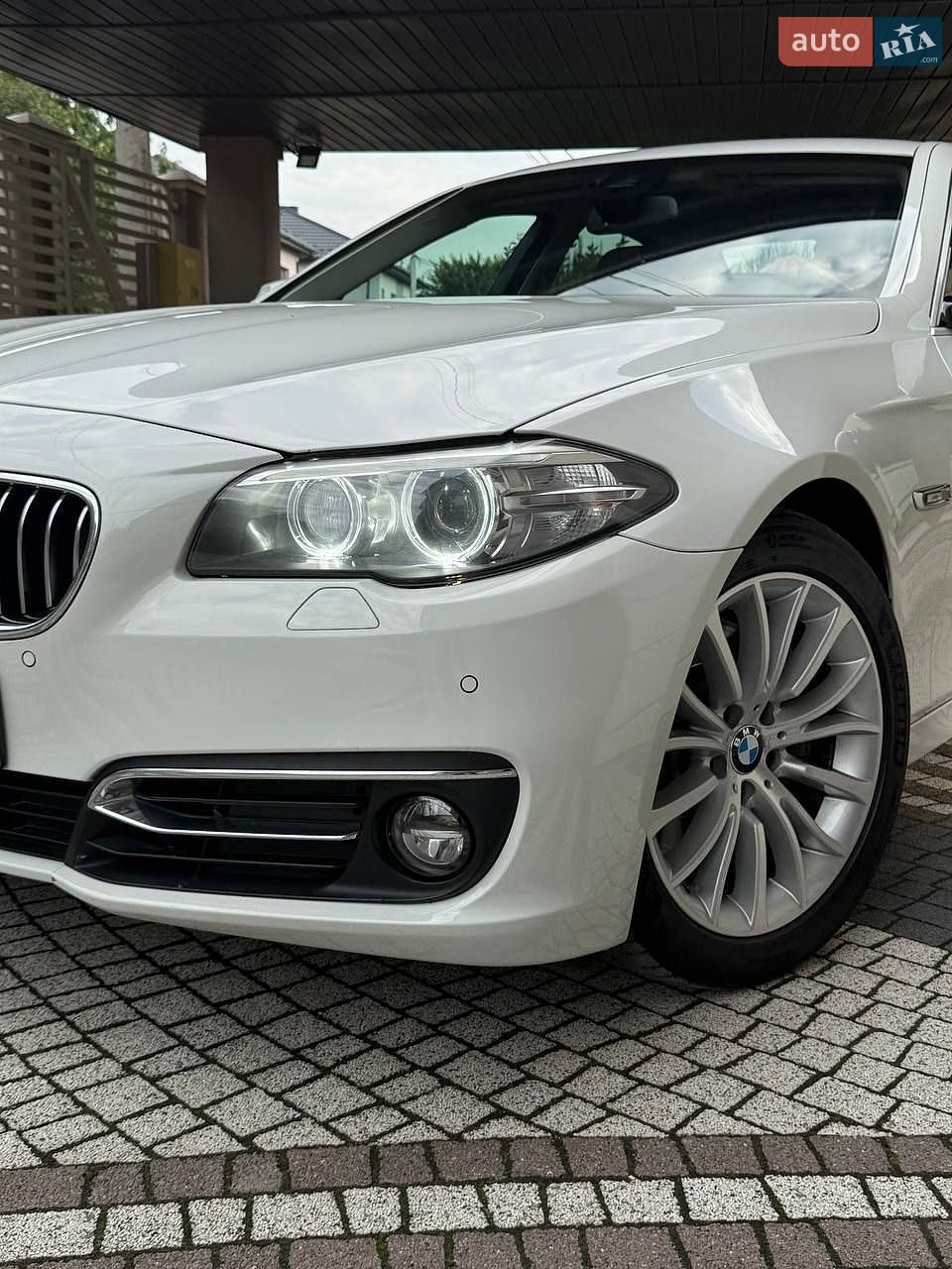 BMW 5 Series 2014 VIN WBA5C91040D461997 фото оголошення 2 з 31