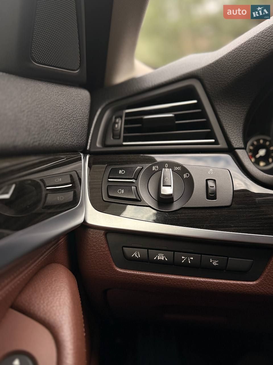 BMW 5 Series 2014 VIN WBA5C91040D461997 фото оголошення 18 з 31