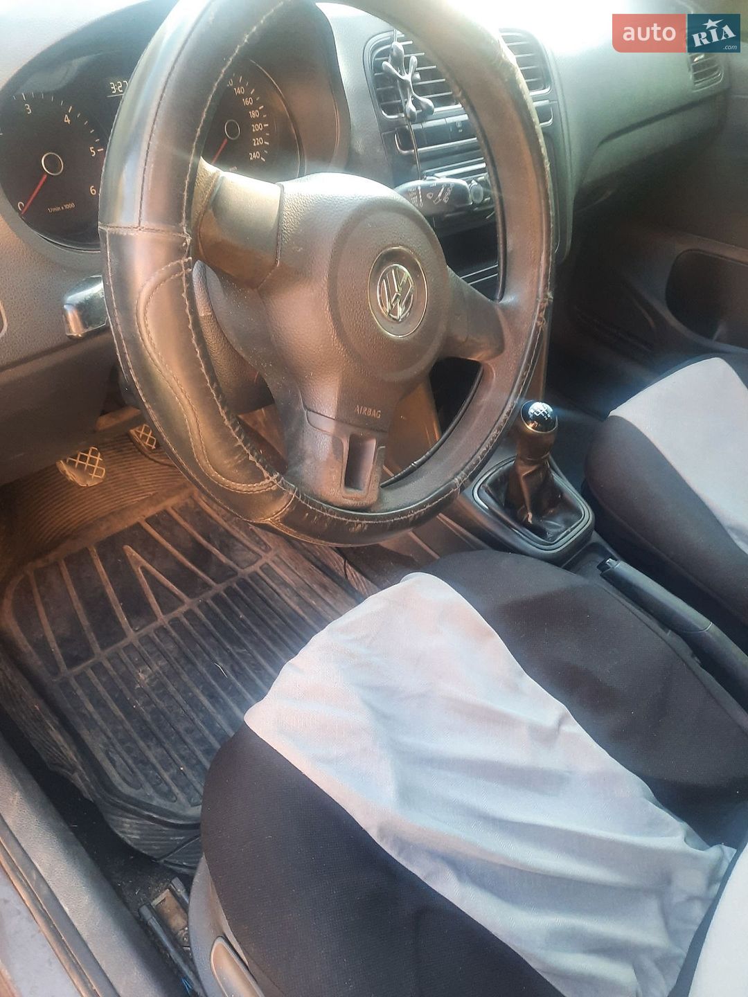Volkswagen Polo 2013 VIN WVWZZZ6RZEY057736 фото оголошення 9 з 11