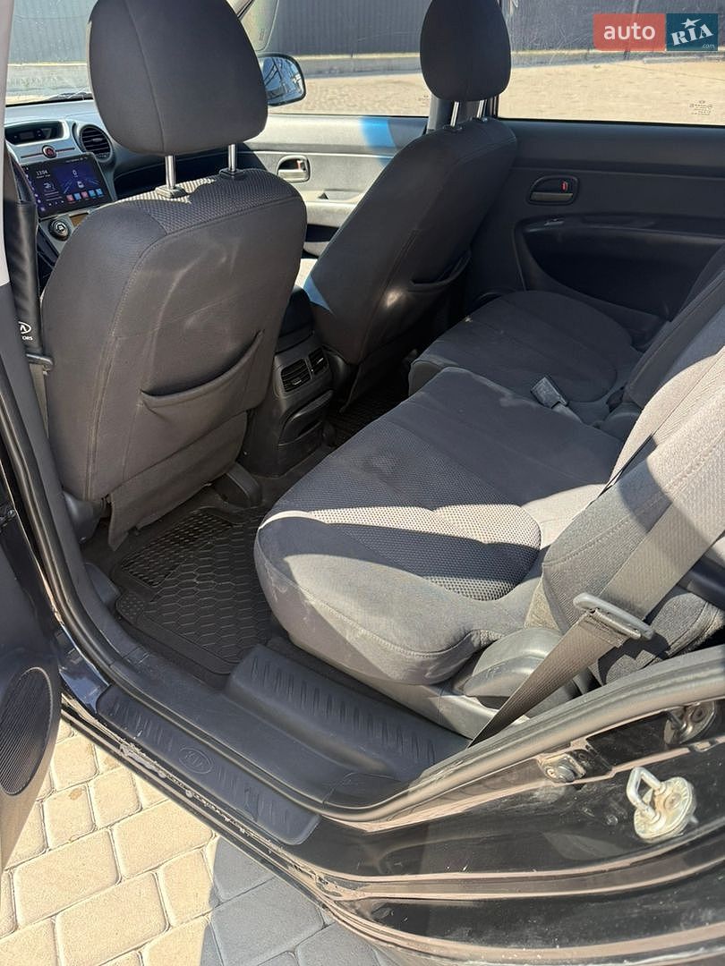 KIA Carens 2007 VIN Y6LFG52428L000528 фото оголошення 9 з 10