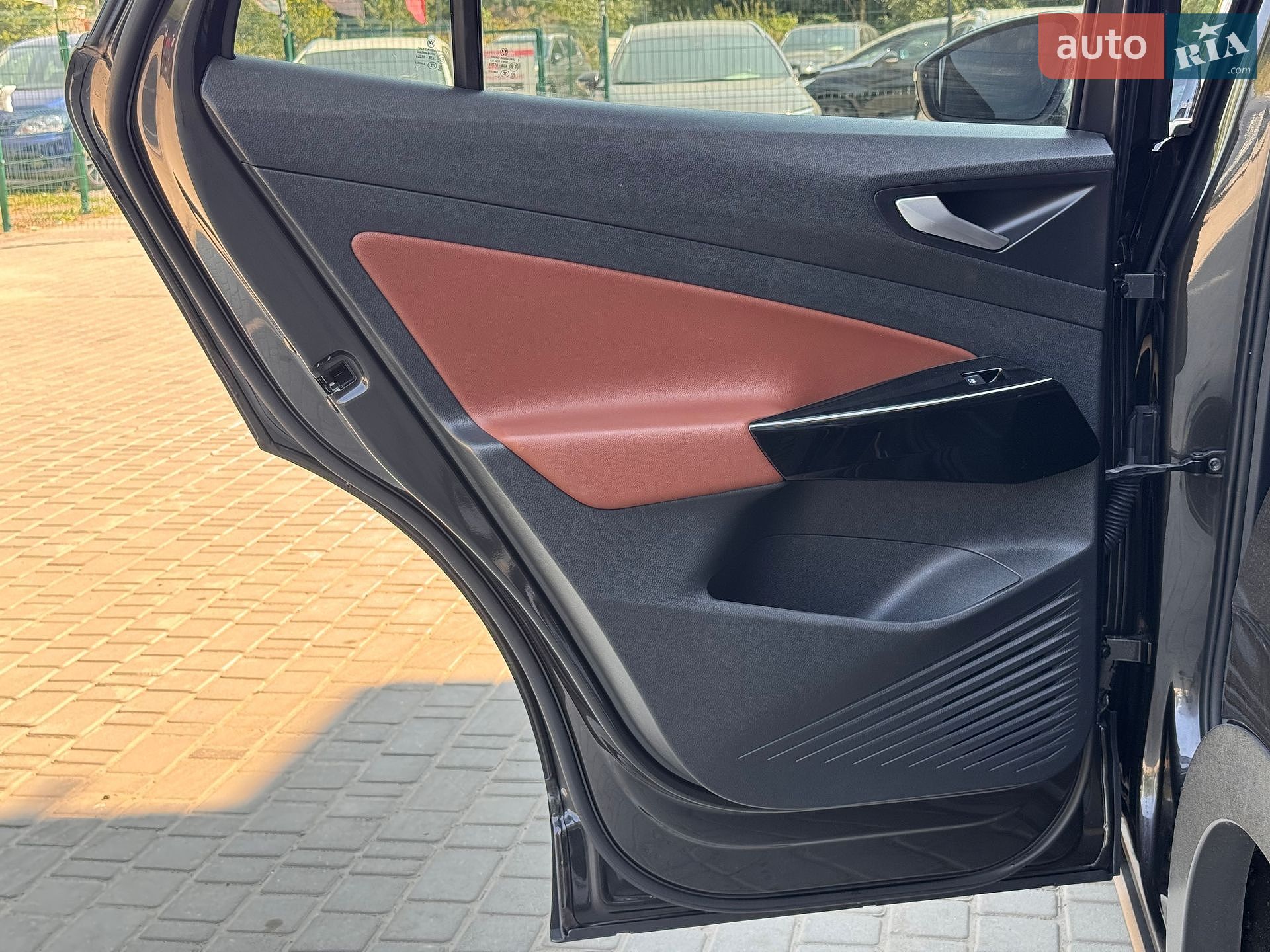 Volkswagen ID.4 2020 VIN WVGZZZE2ZMP003765 фото оголошення 26 з 66