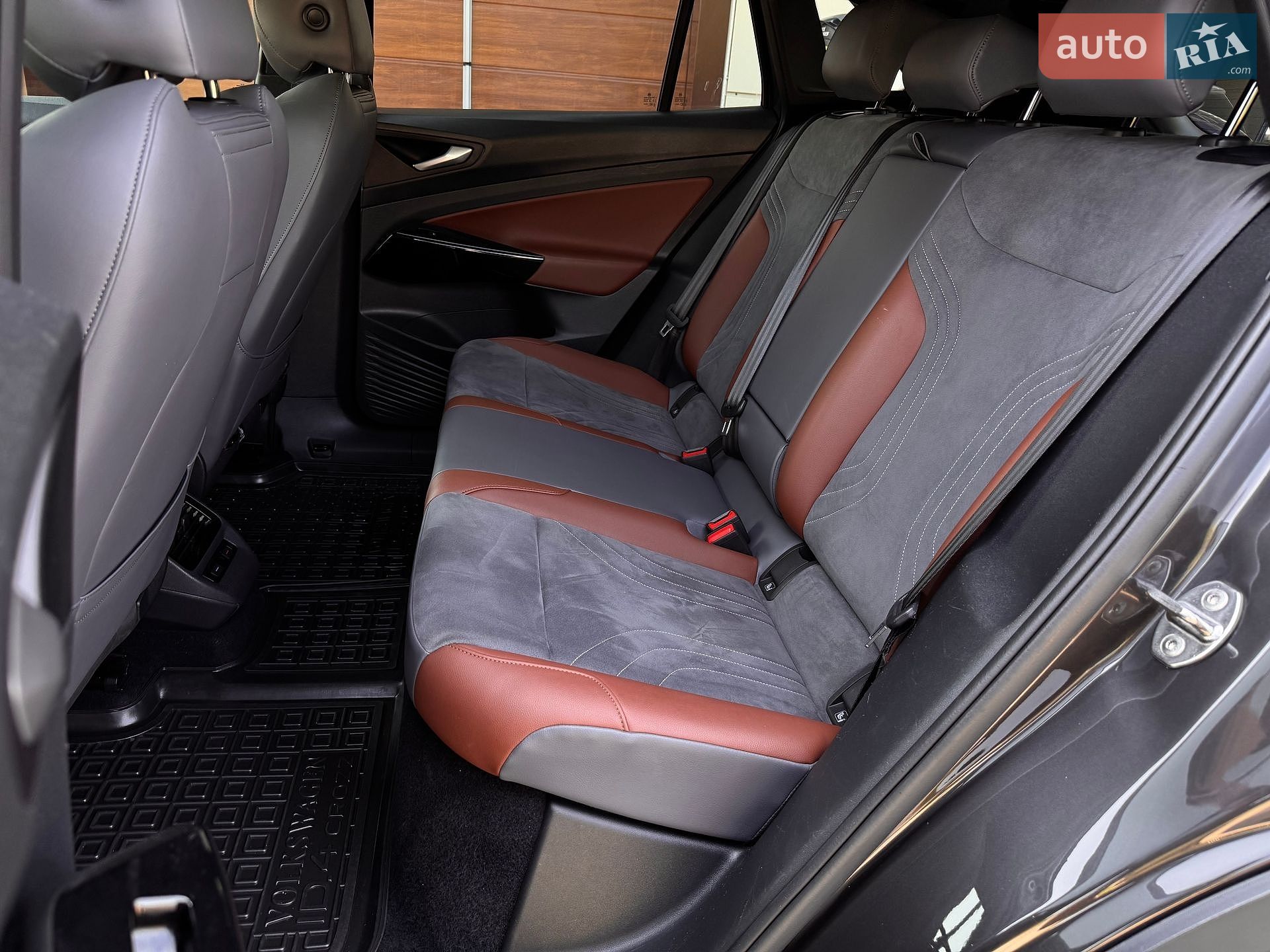 Volkswagen ID.4 2020 VIN WVGZZZE2ZMP003765 фото оголошення 27 з 66