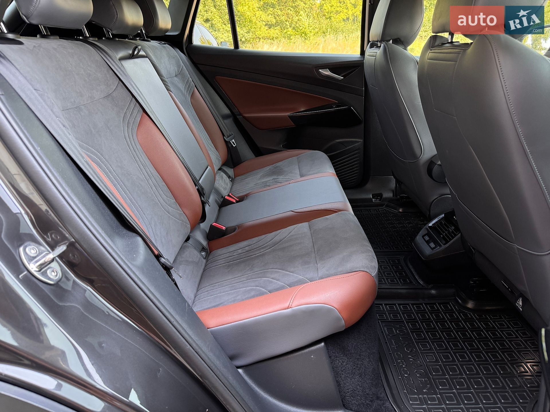 Volkswagen ID.4 2020 VIN WVGZZZE2ZMP003765 фото оголошення 32 з 66