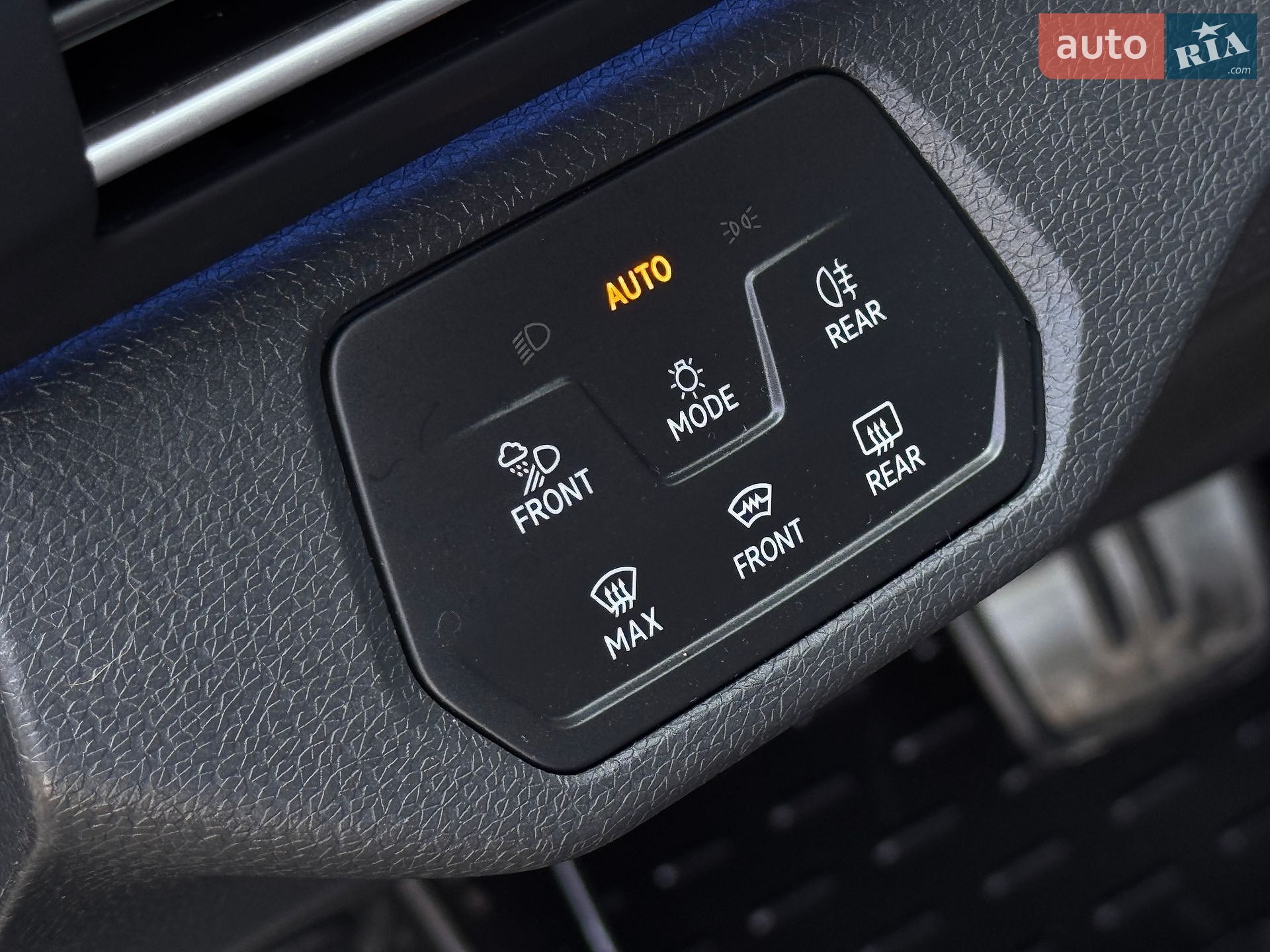 Volkswagen ID.4 2020 VIN WVGZZZE2ZMP003765 фото оголошення 44 з 66