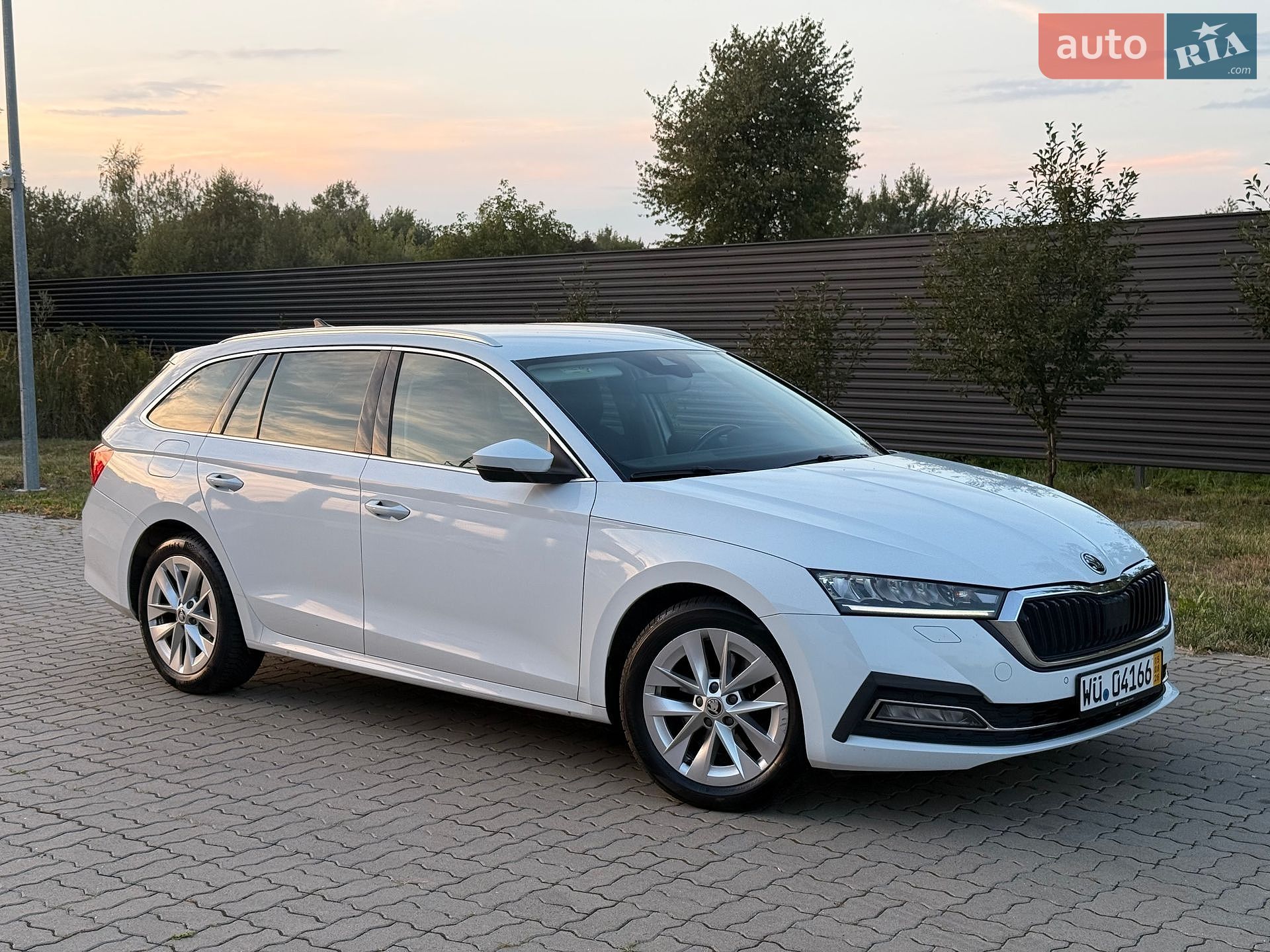 Skoda Octavia 2021 VIN TMBJJ7NX4MY075680 фото оголошення 7 з 36
