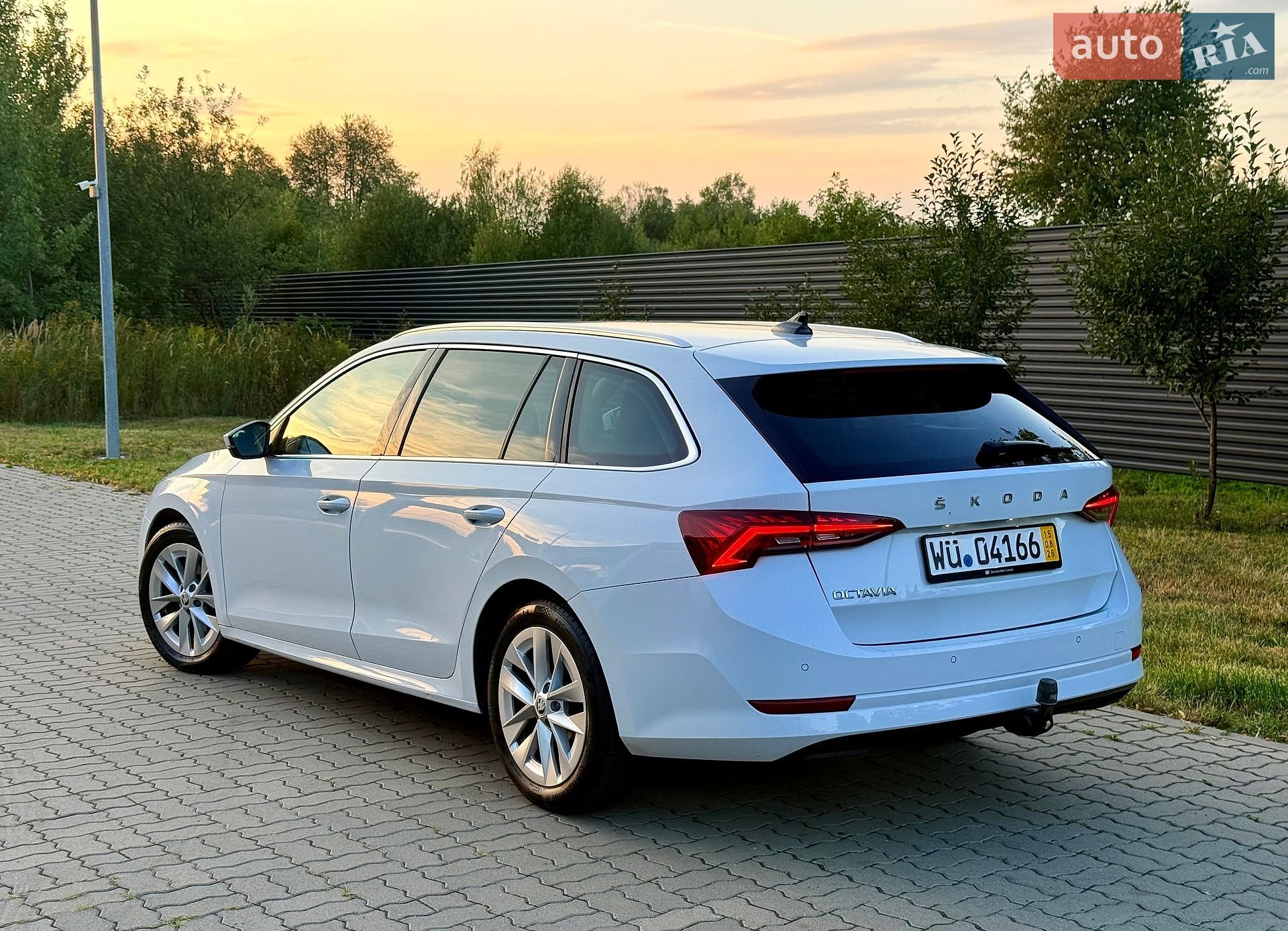 Skoda Octavia 2021 VIN TMBJJ7NX4MY075680 фото оголошення 12 з 36