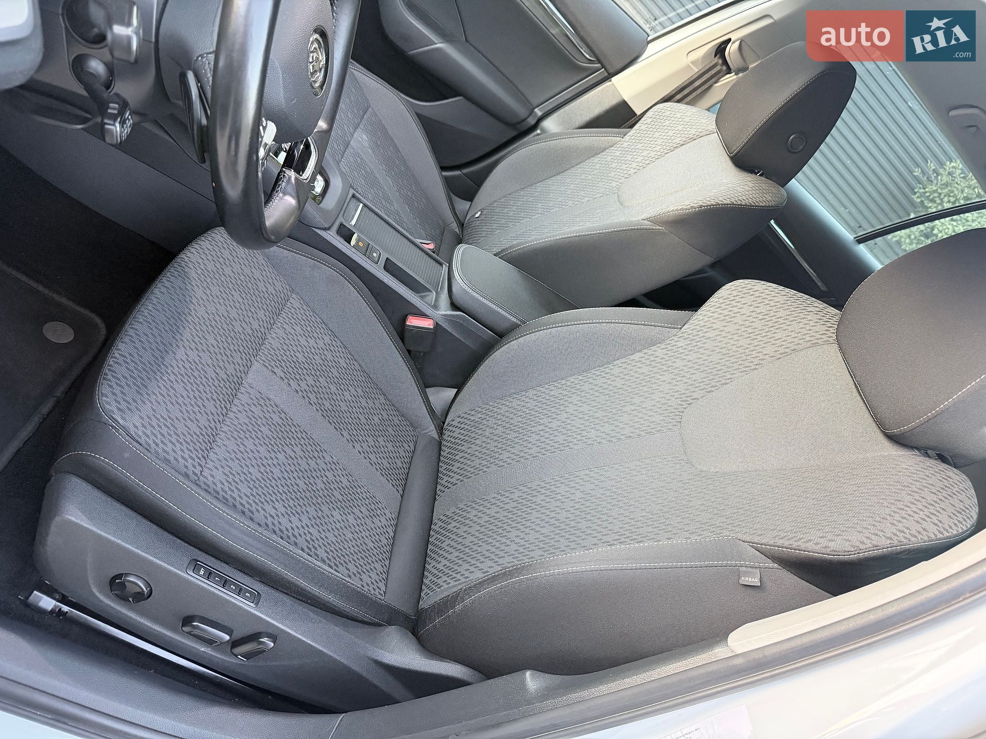 Skoda Octavia 2021 VIN TMBJJ7NX4MY075680 фото оголошення 23 з 36