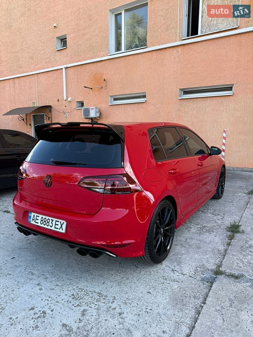 Volkswagen Golf R 2016 VIN WVWVF7AUXHW145909 фото оголошення 4 з 13