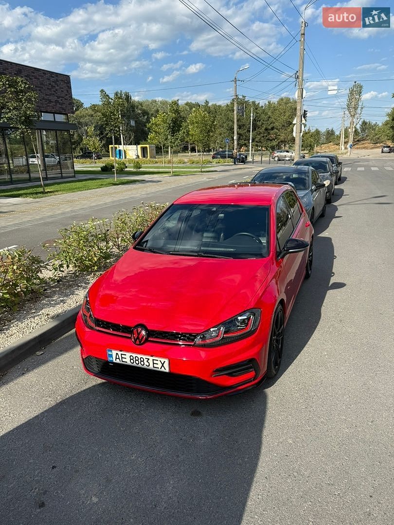 Volkswagen Golf R 2016 VIN WVWVF7AUXHW145909 фото оголошення 6 з 13