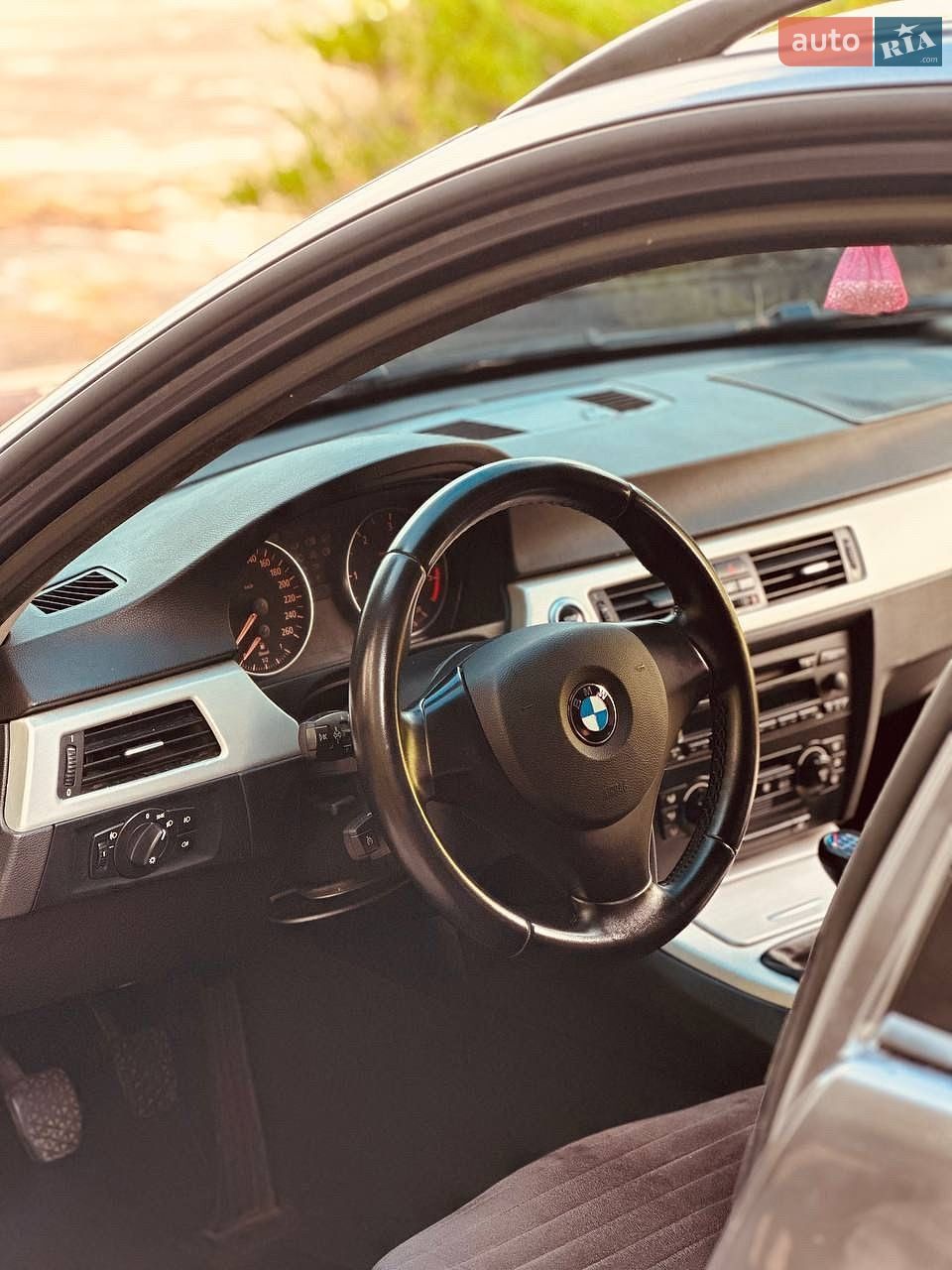 BMW 3 Series 2005 VIN WBAVU31090KY07290 фото оголошення 29 з 32