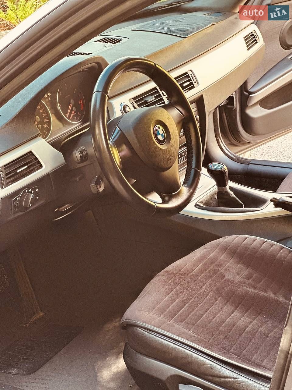 BMW 3 Series 2005 VIN WBAVU31090KY07290 фото оголошення 27 з 32