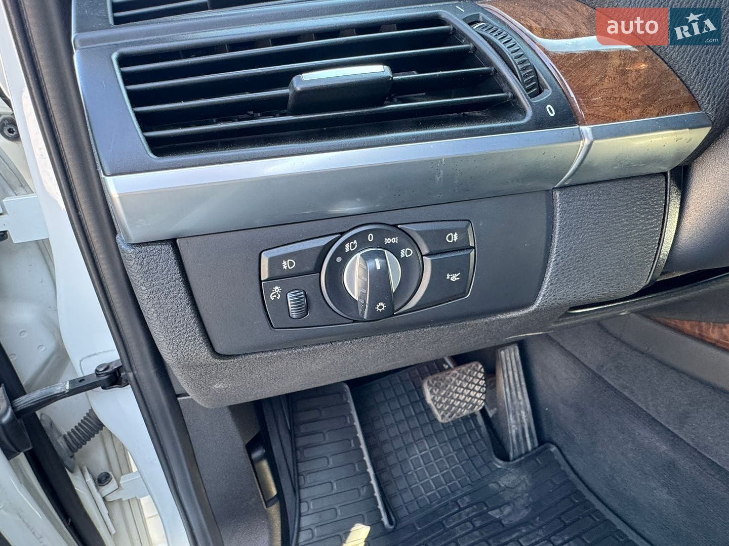 BMW X6 2013 VIN WBAFH01030L858690 фото оголошення 34 з 80