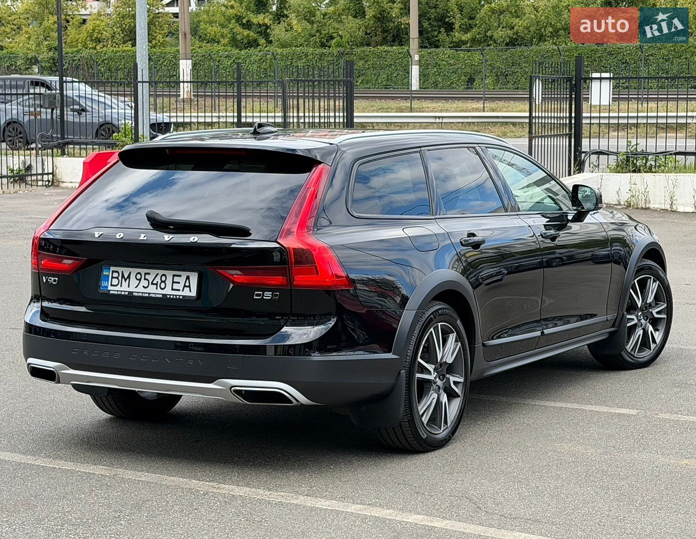Volvo V90 Cross Country 2019 VIN YV1PZ68TCL1102981 фото оголошення 4 з 48