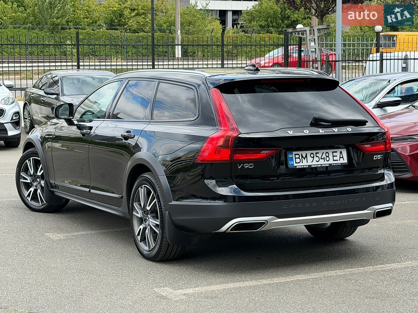 Volvo V90 Cross Country 2019 VIN YV1PZ68TCL1102981 фото оголошення 6 з 48