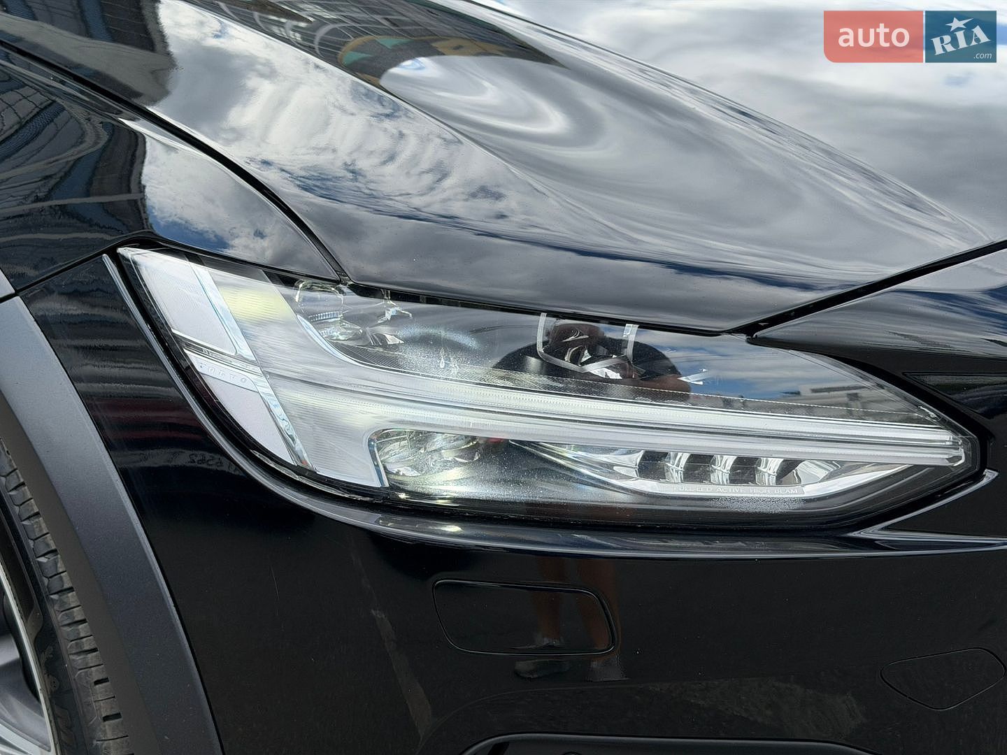 Volvo V90 Cross Country 2019 VIN YV1PZ68TCL1102981 фото оголошення 10 з 48