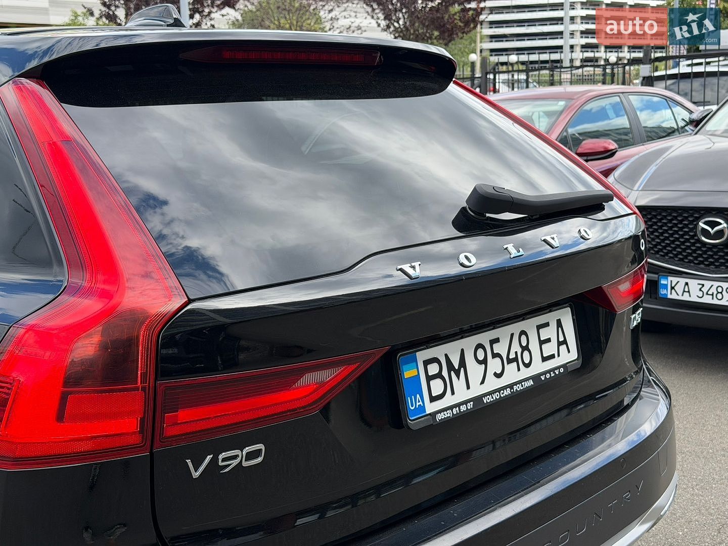 Volvo V90 Cross Country 2019 VIN YV1PZ68TCL1102981 фото оголошення 12 з 48