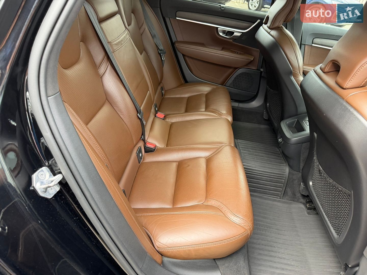 Volvo V90 Cross Country 2019 VIN YV1PZ68TCL1102981 фото оголошення 19 з 48